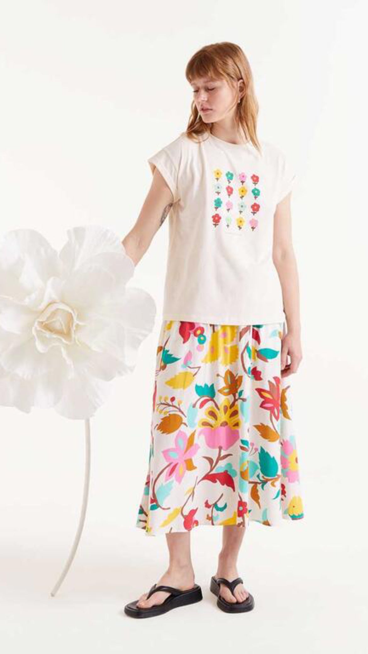 Camiseta print flores blanca