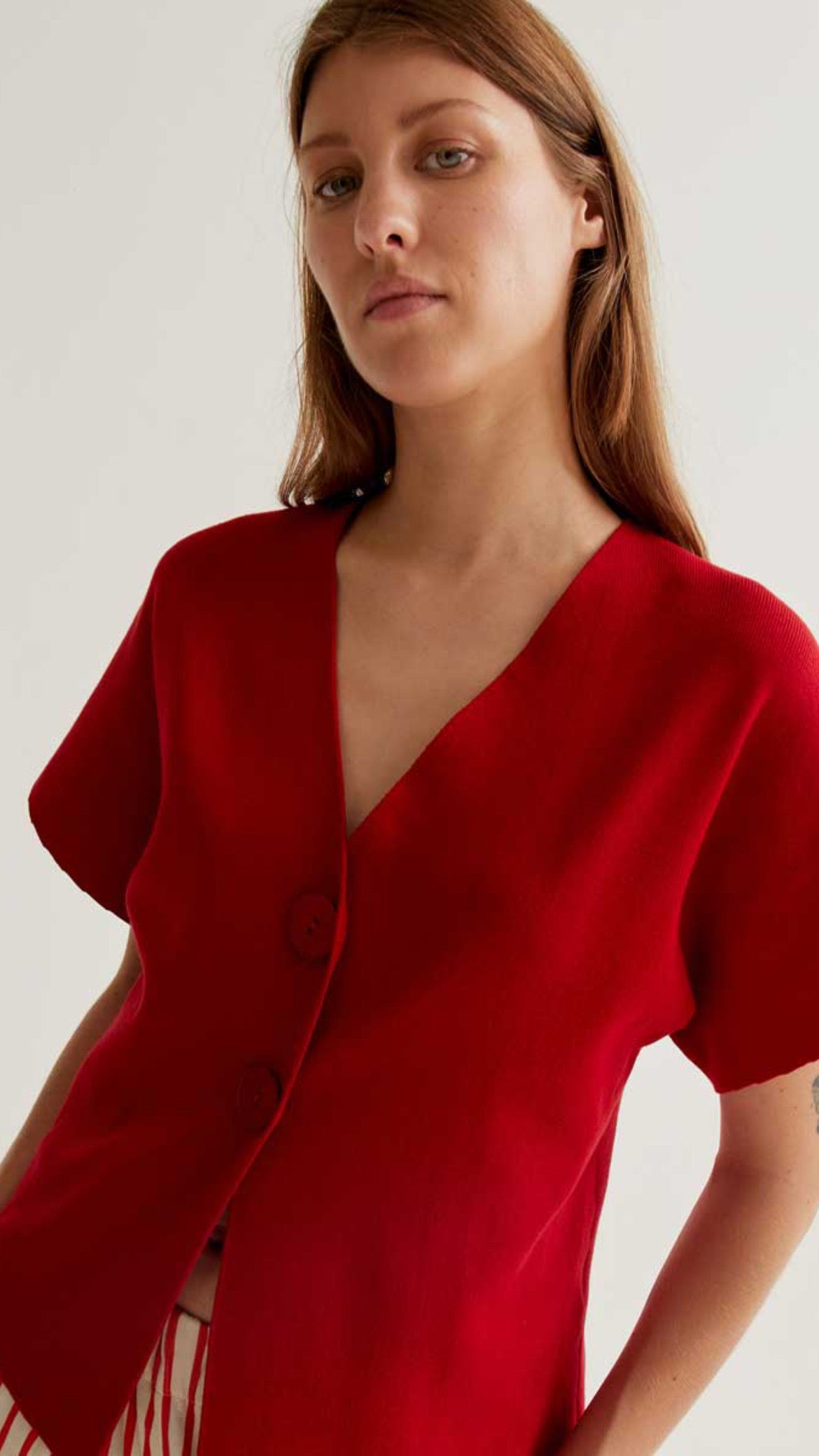 Cárdigan de punto rojo (R)