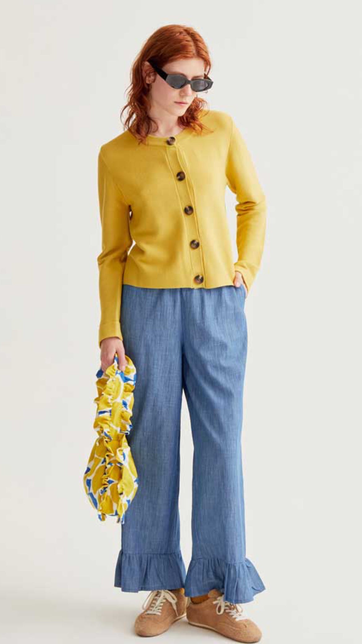 Cárdigan de punto amarillo con botones grandes (R)