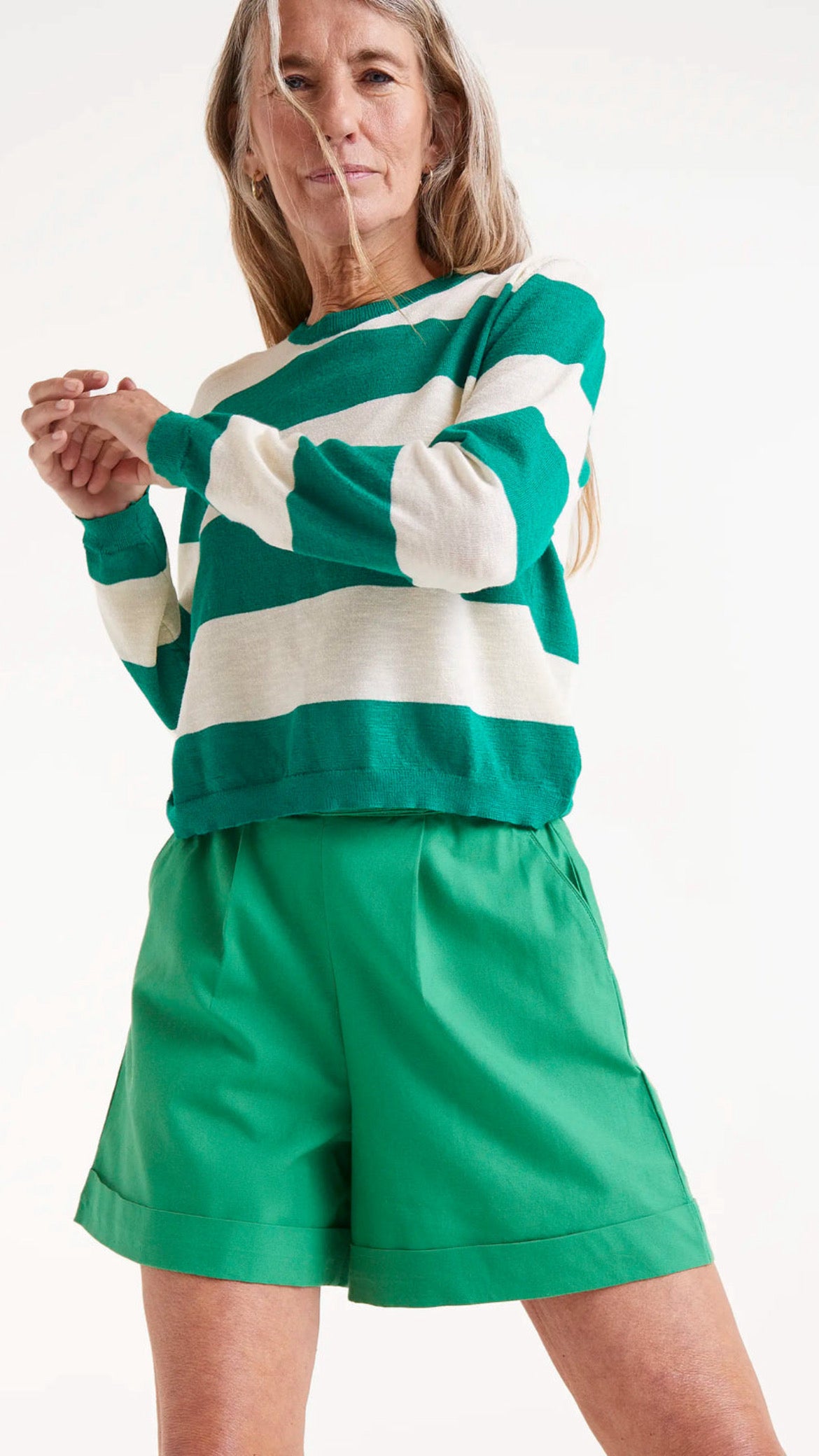 Shorts botones verde
