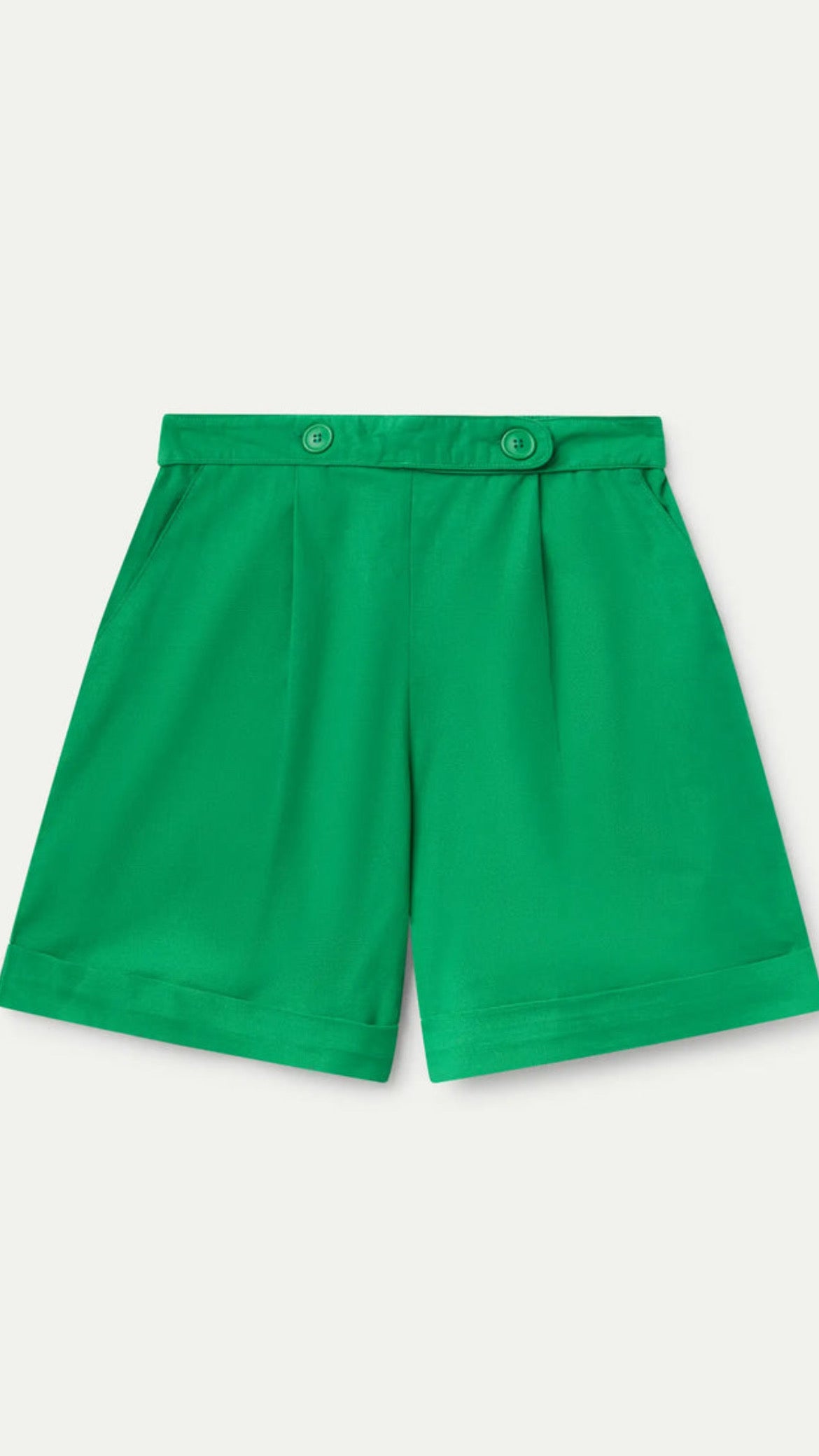 Shorts botones verde