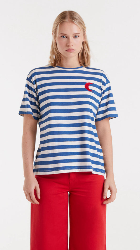 Camiseta con estampado de rayas azules y bordado de luna