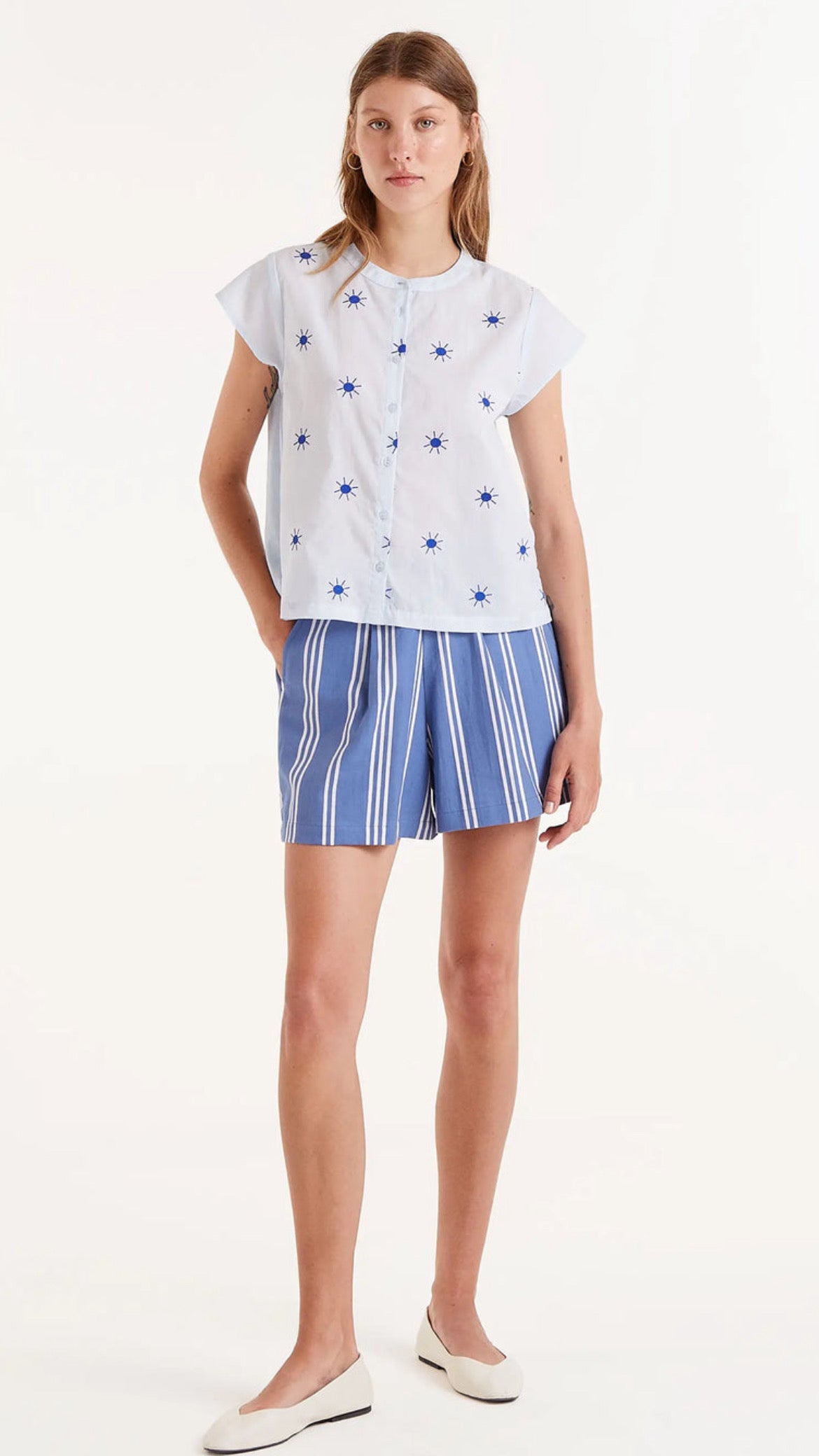 Camisa cuello mao soles azules