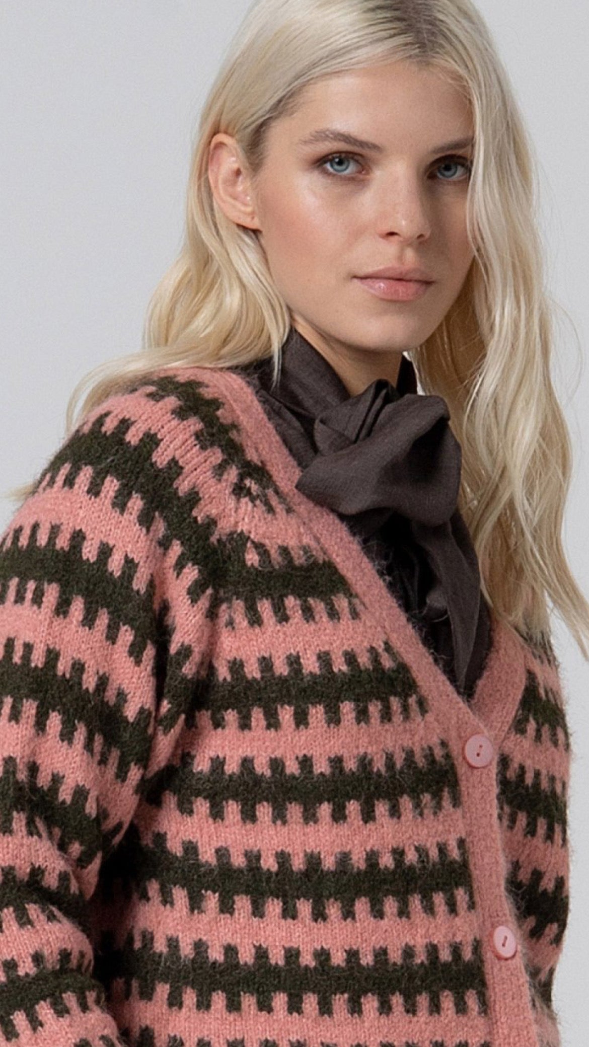 Cárdigan 3 botones rosa