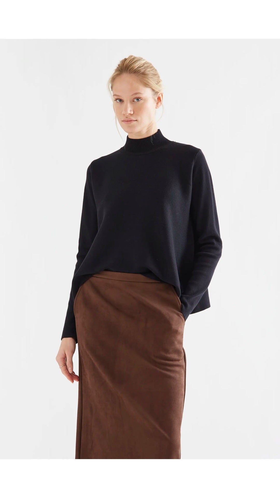 Jersey cuello alto básico negro - 1