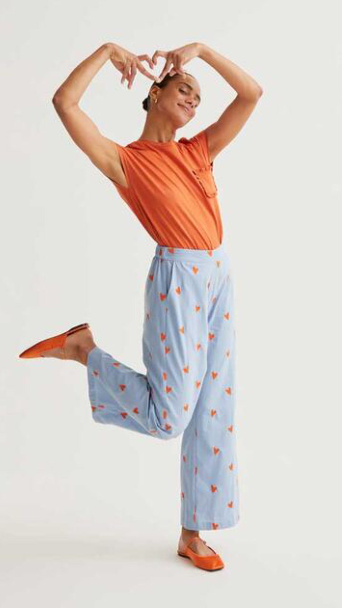 Pantalón con estampado Hearts (R)