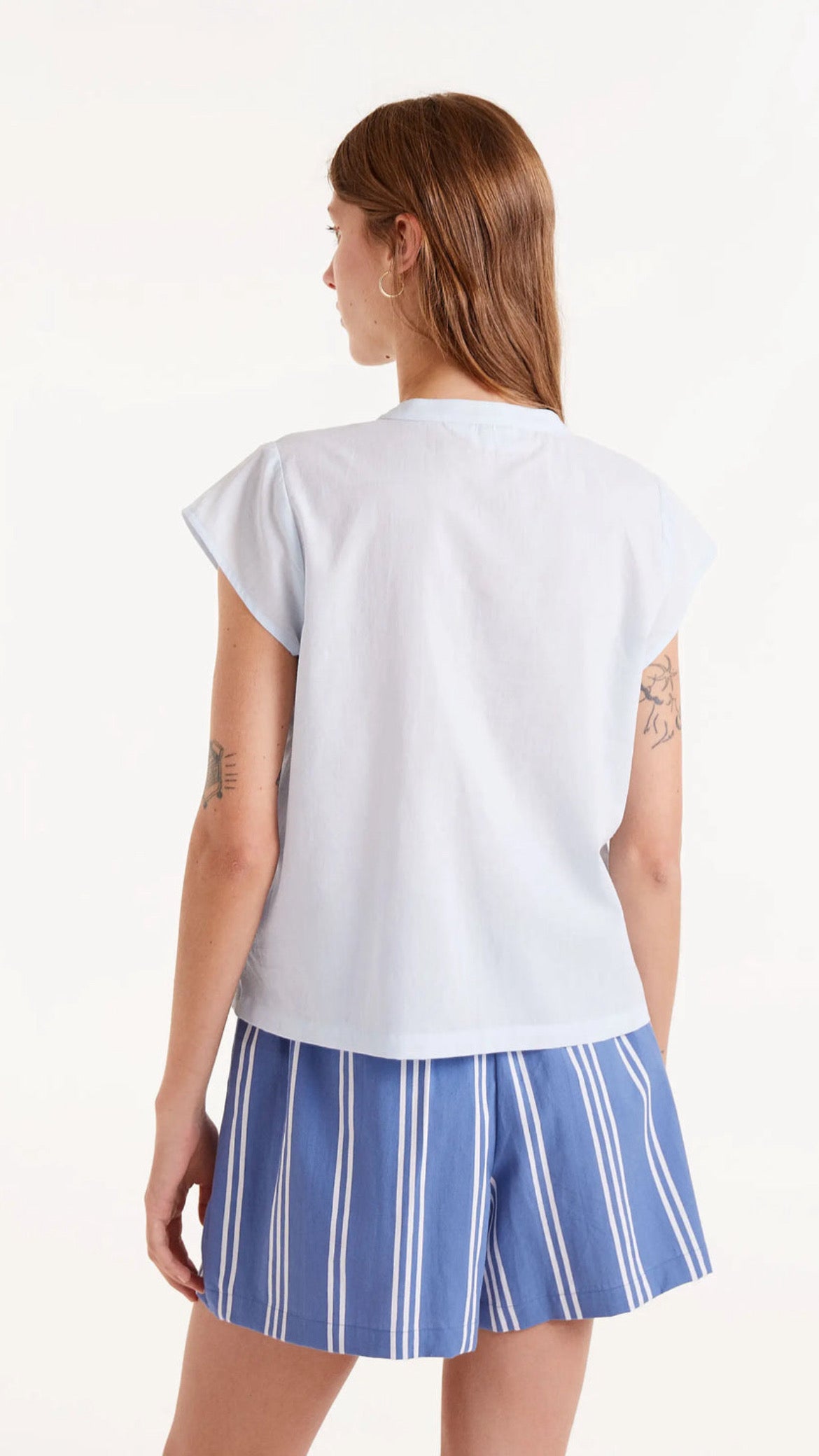 Camisa cuello mao soles azules