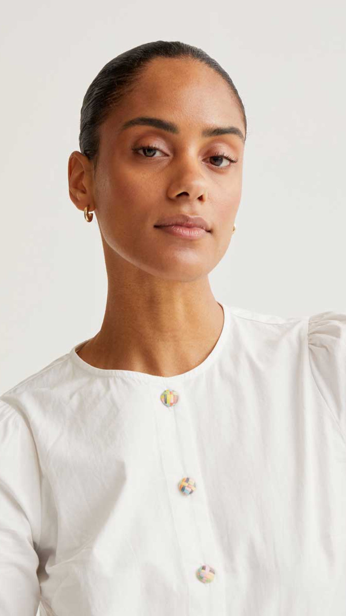 Top 100% algodón con botones multicolor