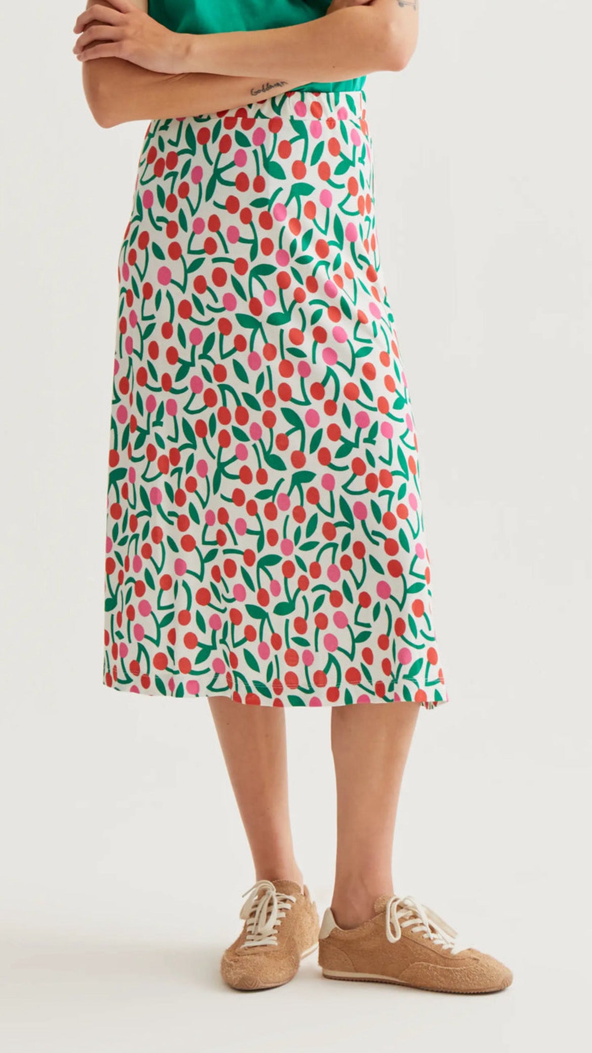 Falda midi con estampado guindas