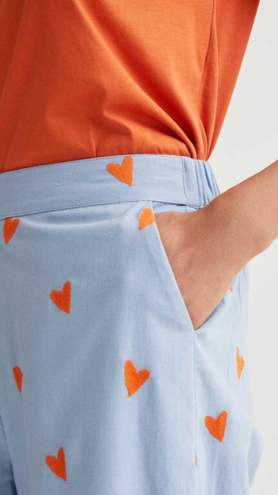 Pantalón con estampado Hearts (R)