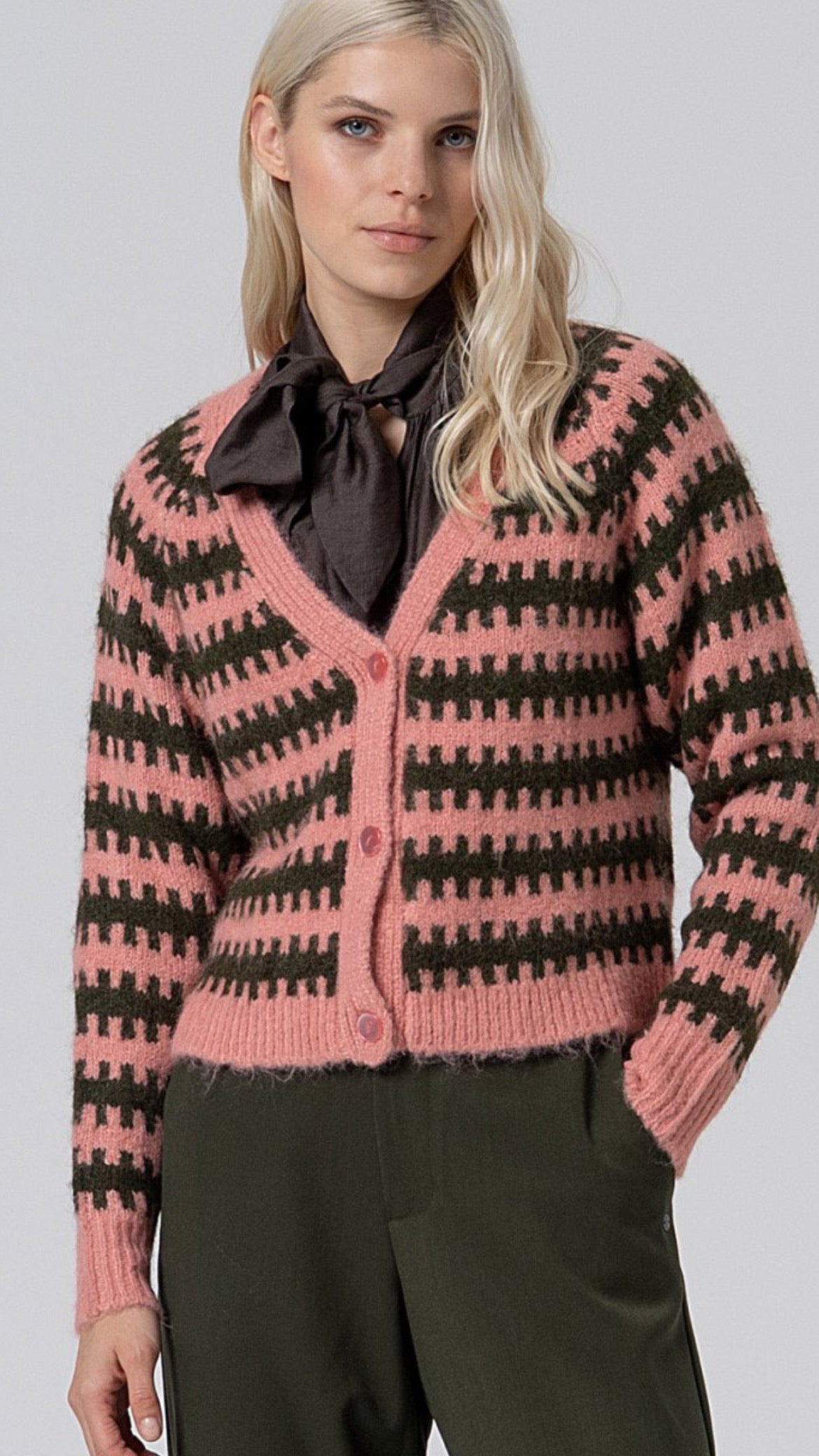 Cárdigan 3 botones rosa