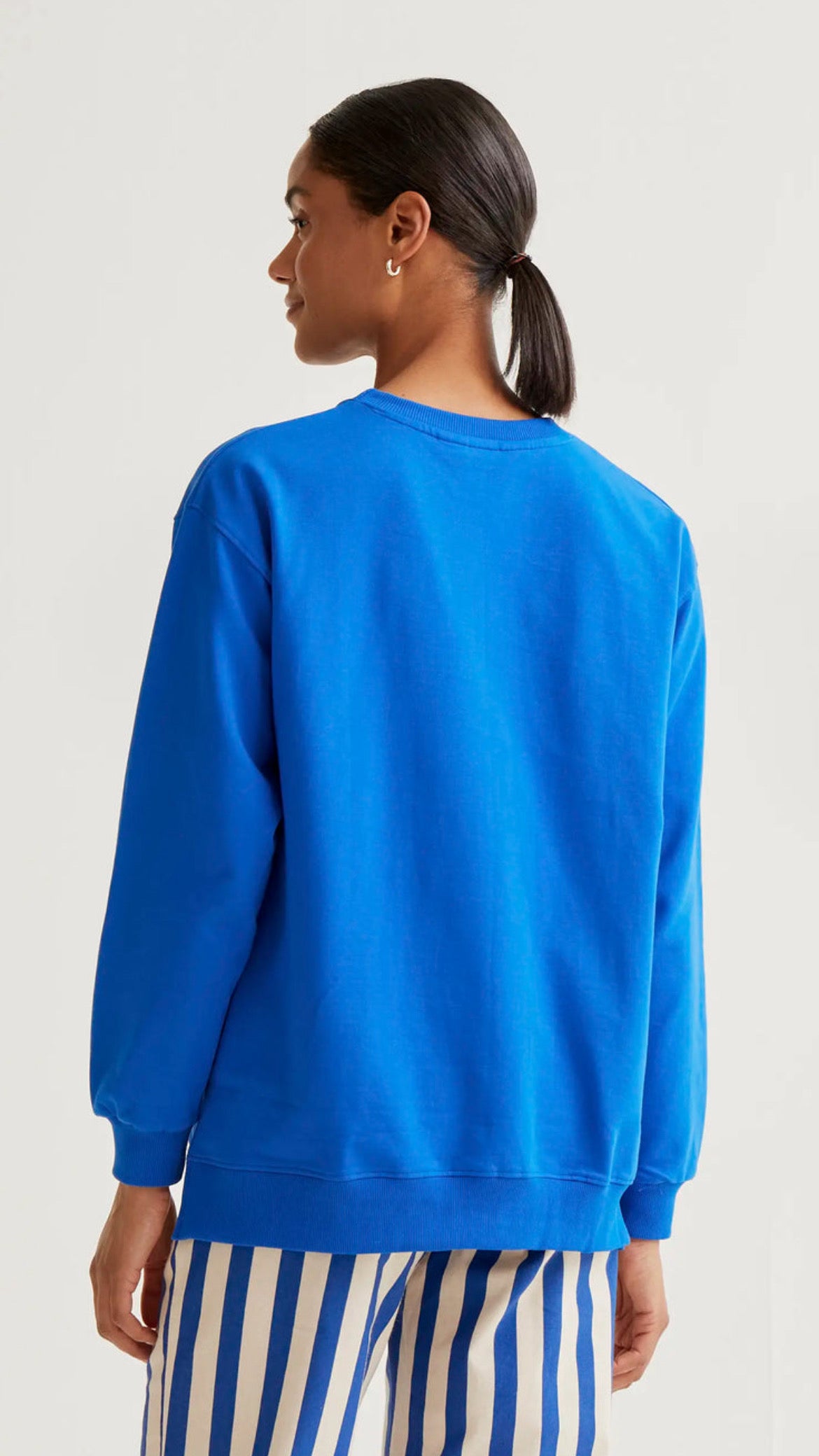 Sudadera con bordados de limones gigantes