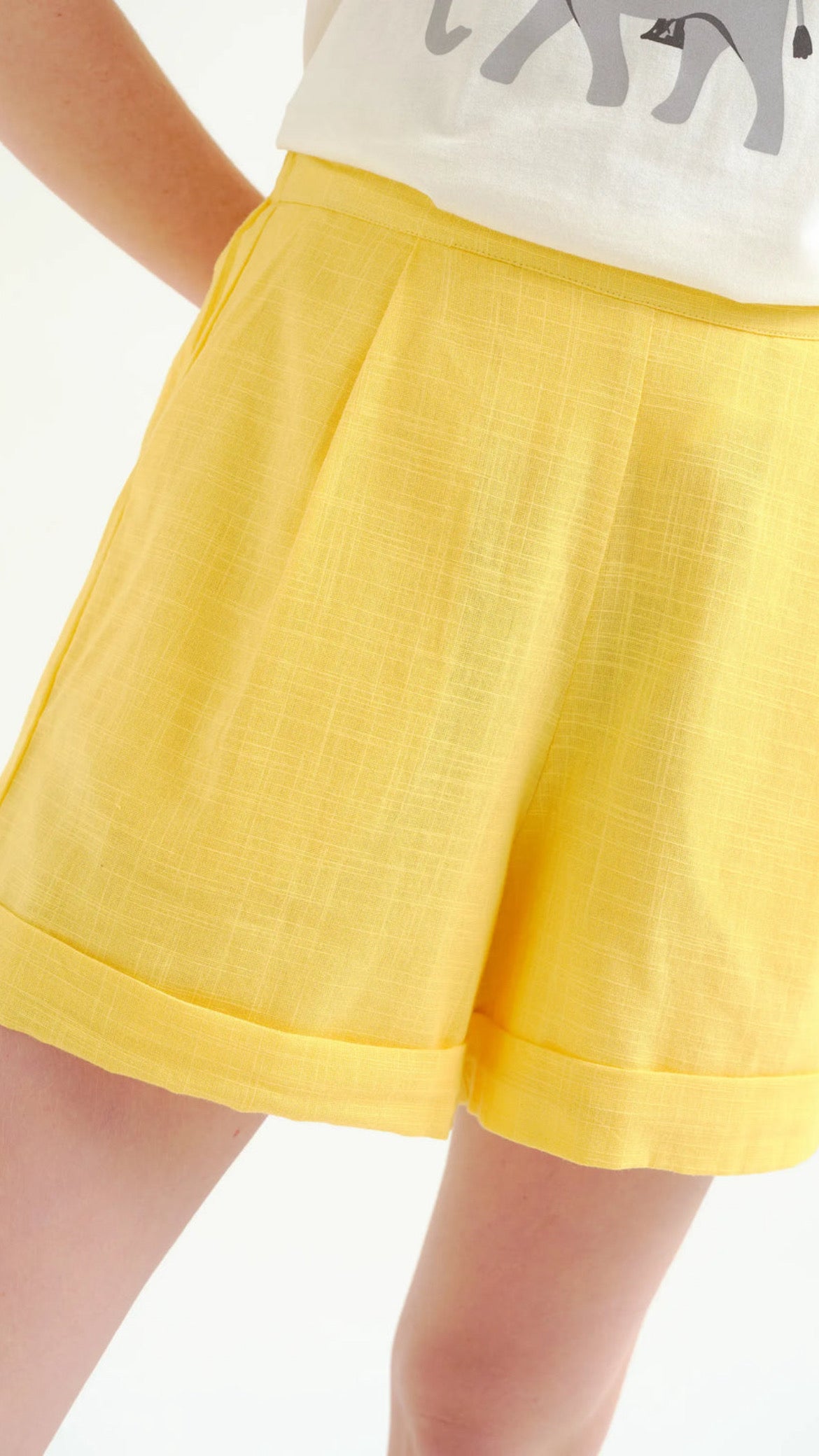 Shorts 100% algodón amarillo