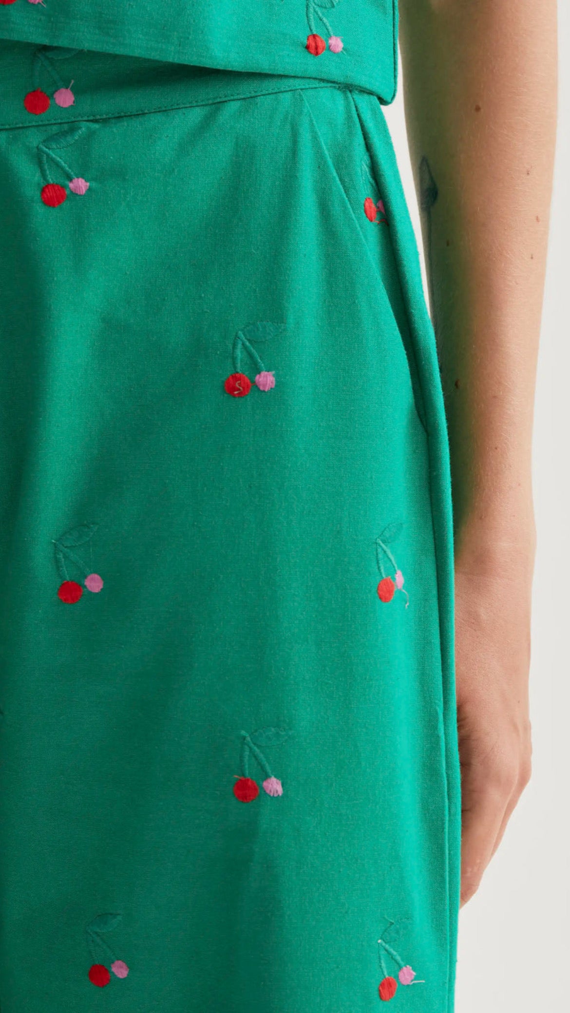 Pantalón con bordados Green Cherries (R)