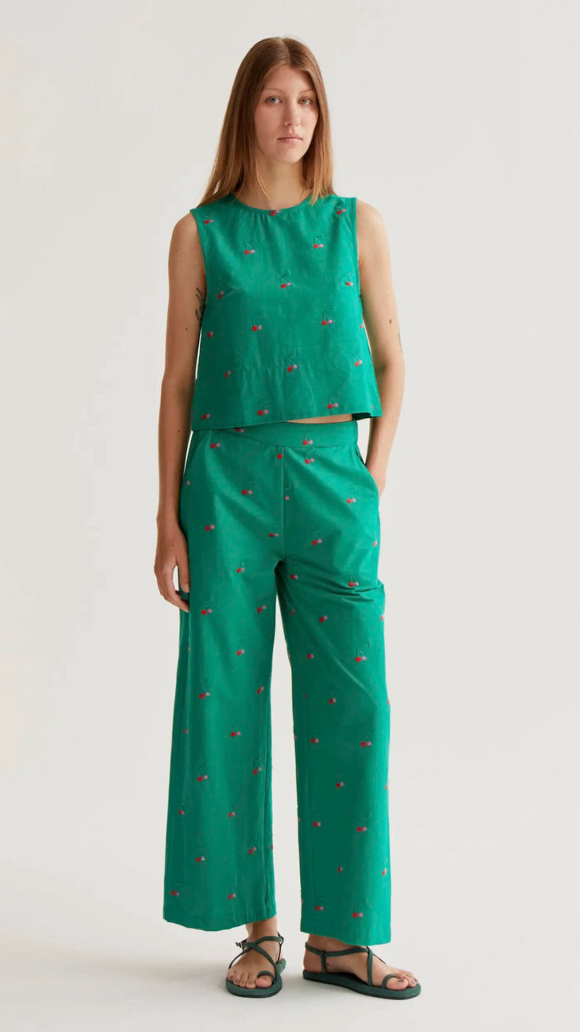 Pantalón con bordados Green Cherries (R)