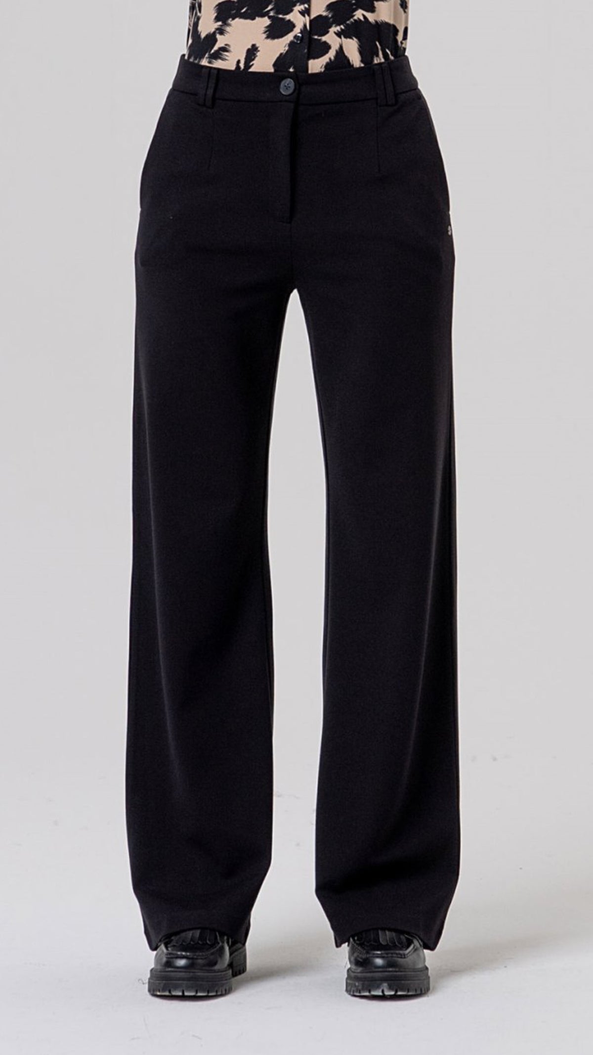 Pantalón recto de punto con bajo vuelto Negro
