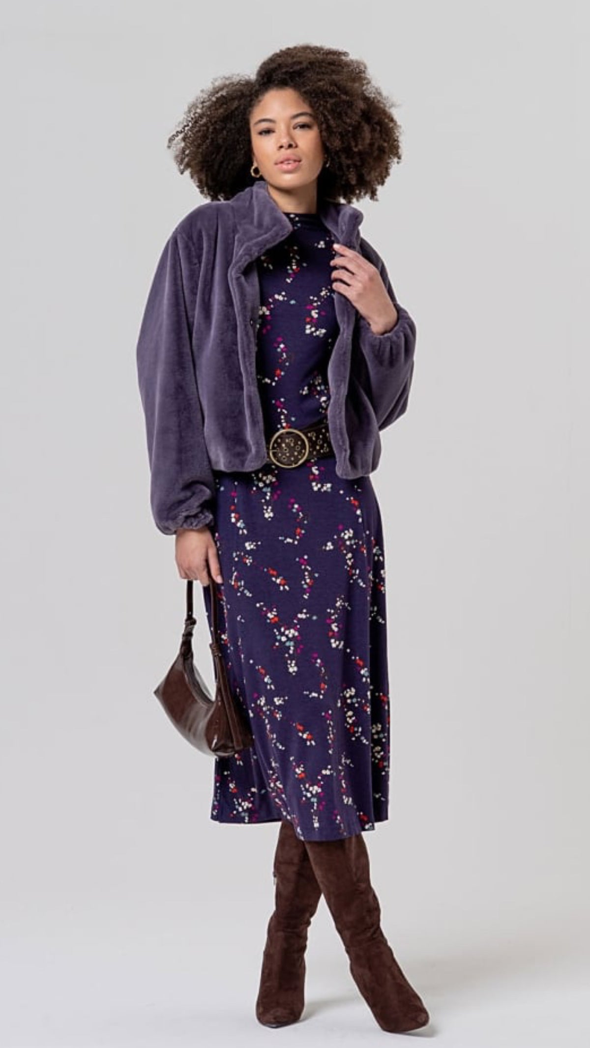 Vestido midi de cuello alto estampado Morado