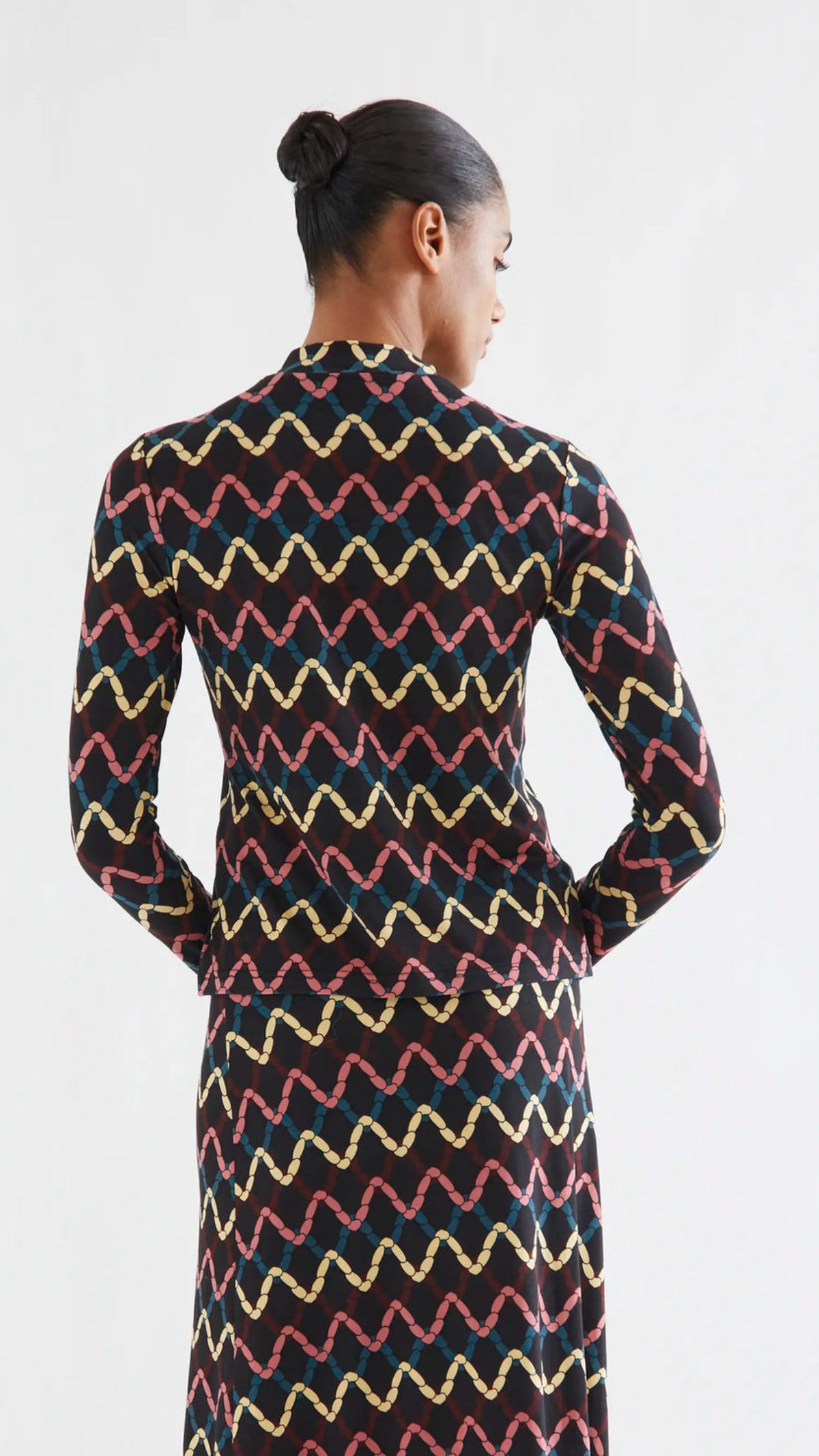 Camiseta con estampado Skein