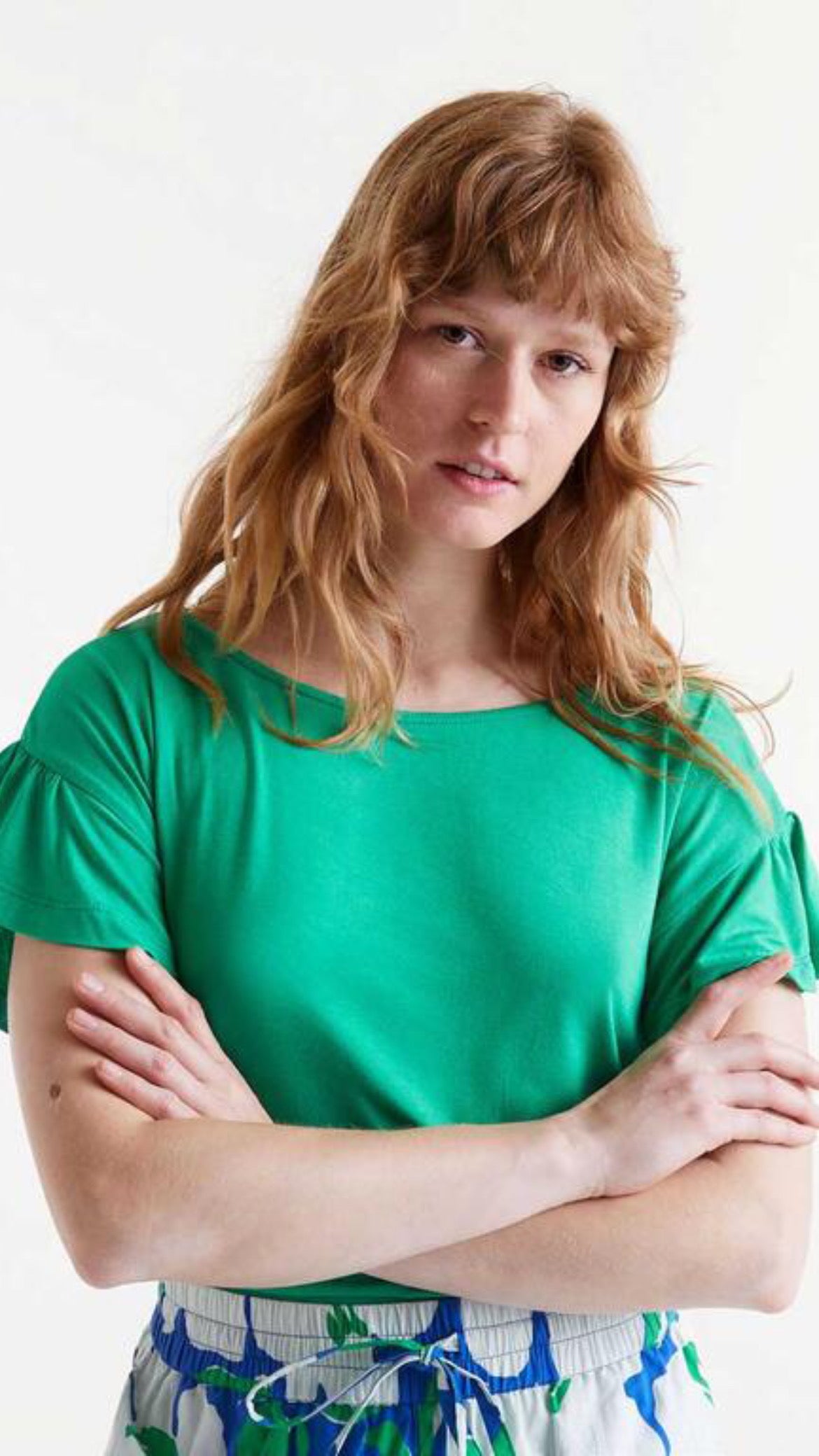 Camiseta manga corta volantes verde