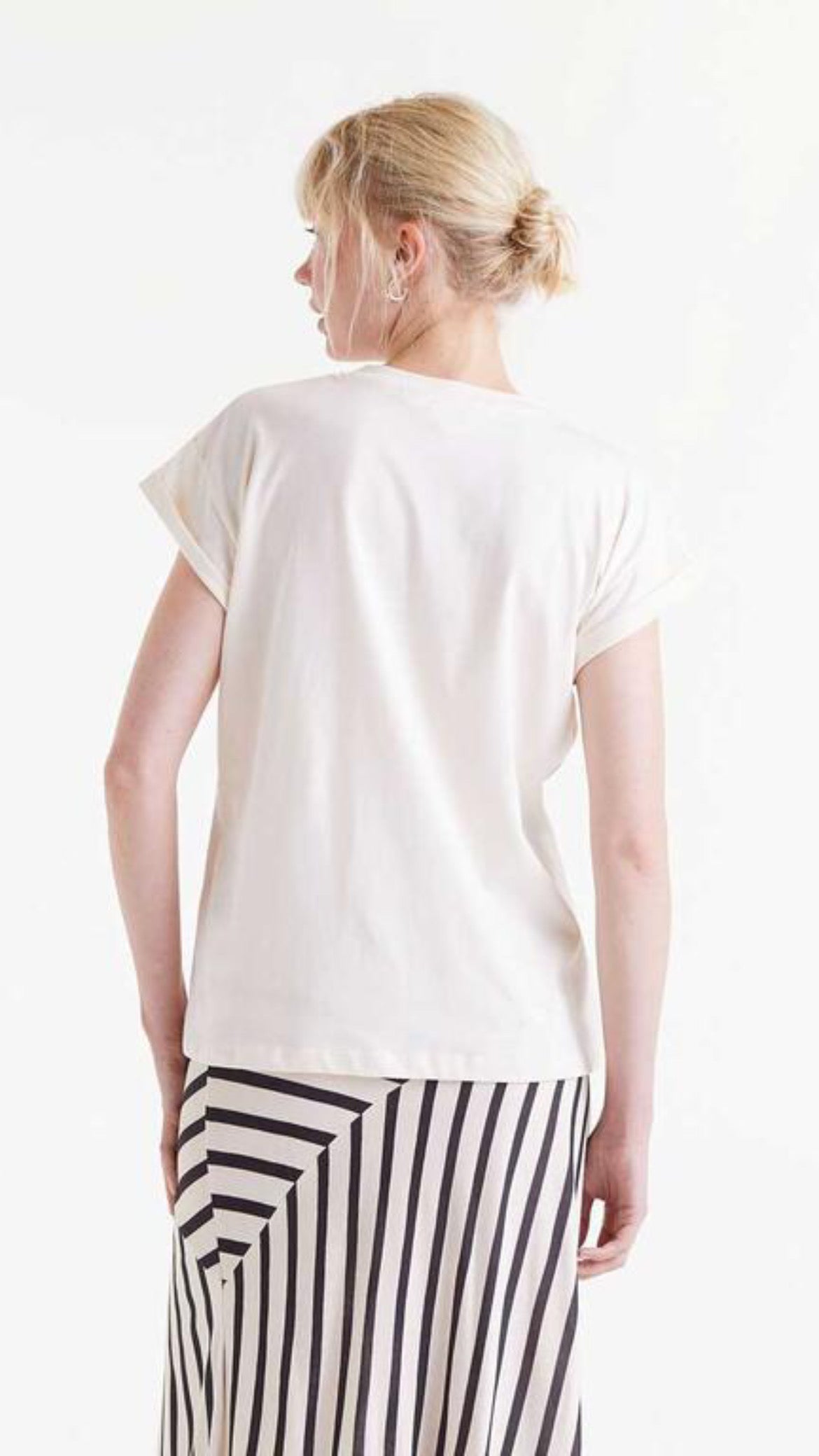 Camiseta Blanca con Print de Perro Dove
