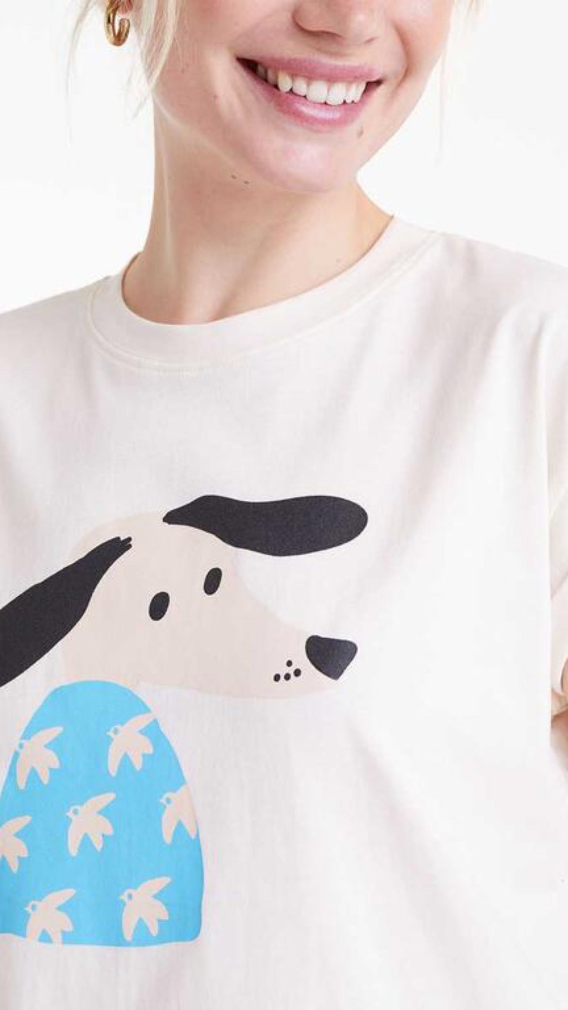 Camiseta Blanca con Print de Perro Dove