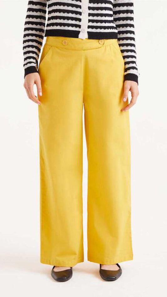 Pantalón recto bolsillos amarillo