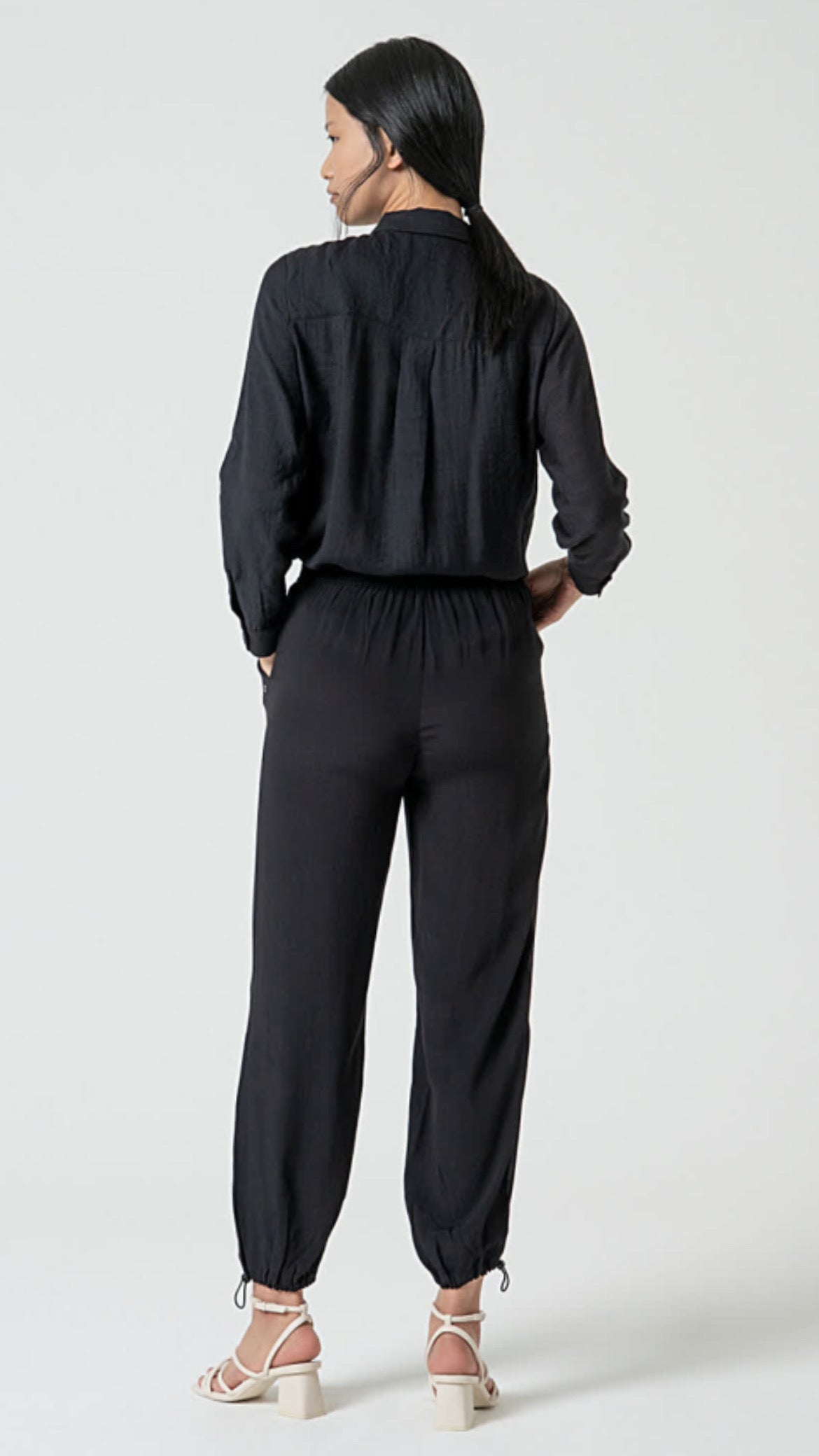Pantalón jogger en crepe viscosa liso Safari