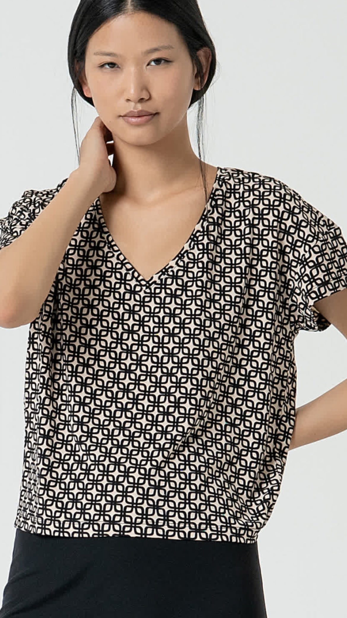 Camiseta elástica estampado negro