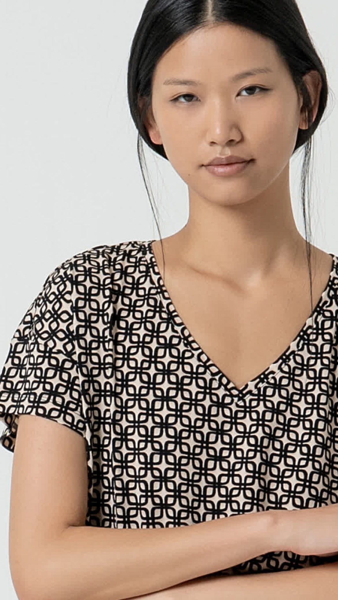 Camiseta elástica estampado negro