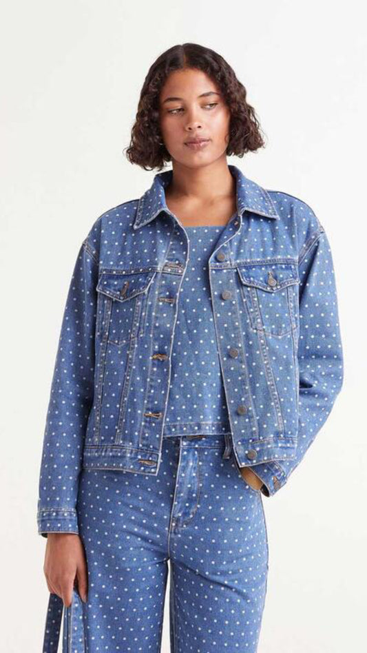 Chaqueta vaquera con estampado lunares