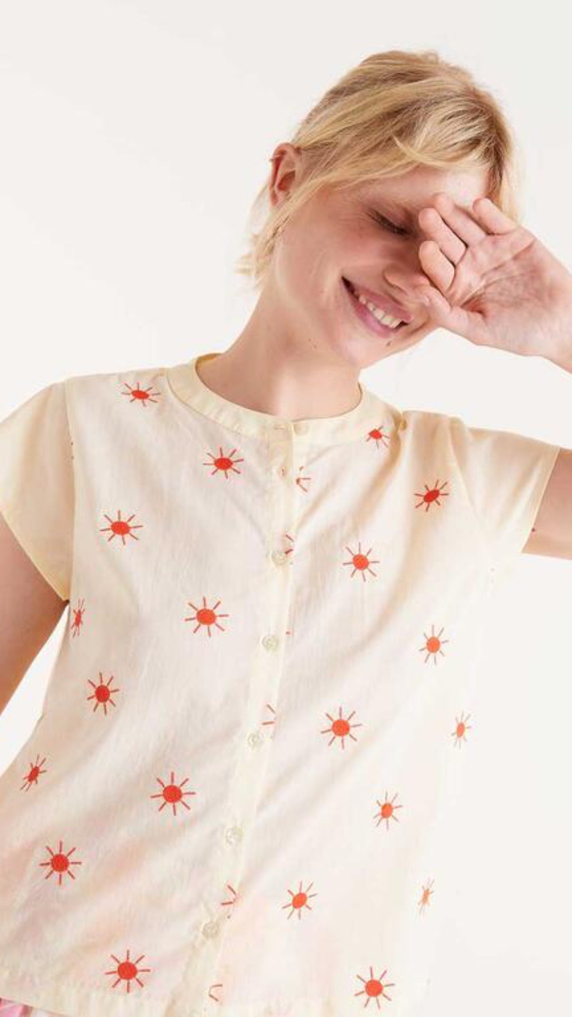 Camisa cuello mao soles amarilla