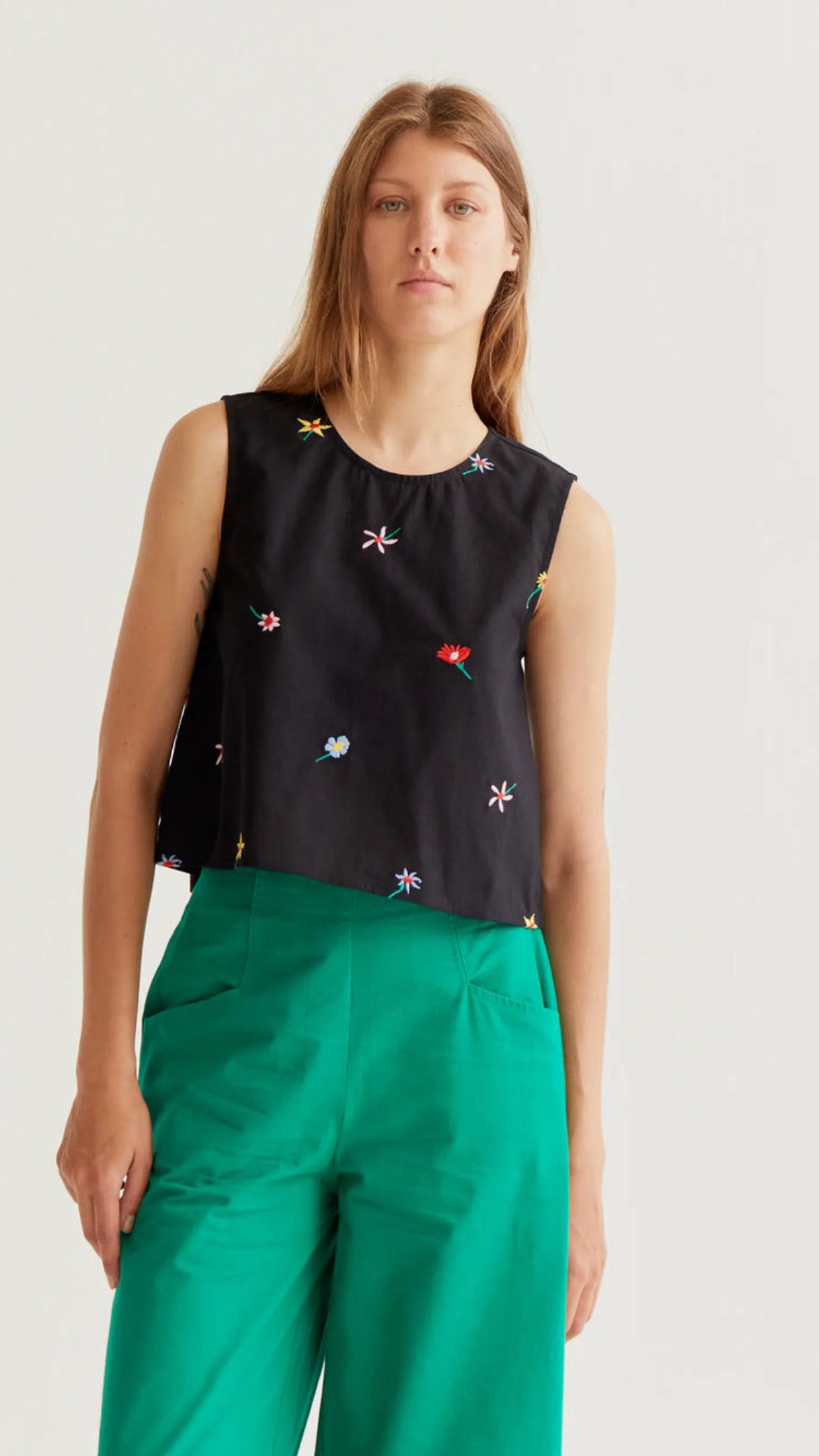 Top de tirantes con estampado Black Gardener Flowers