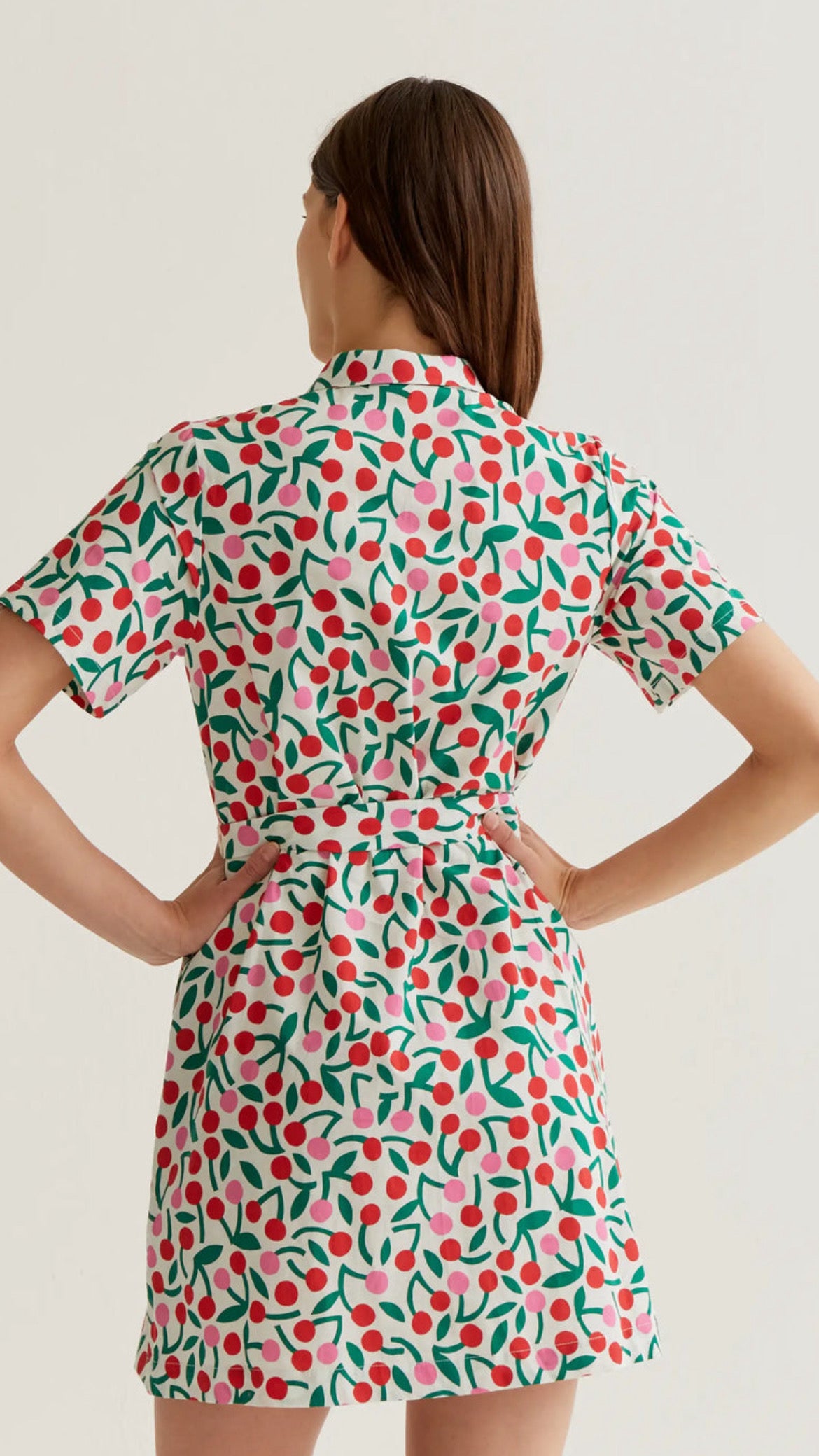Vestido corto con estampado Guinda (R)