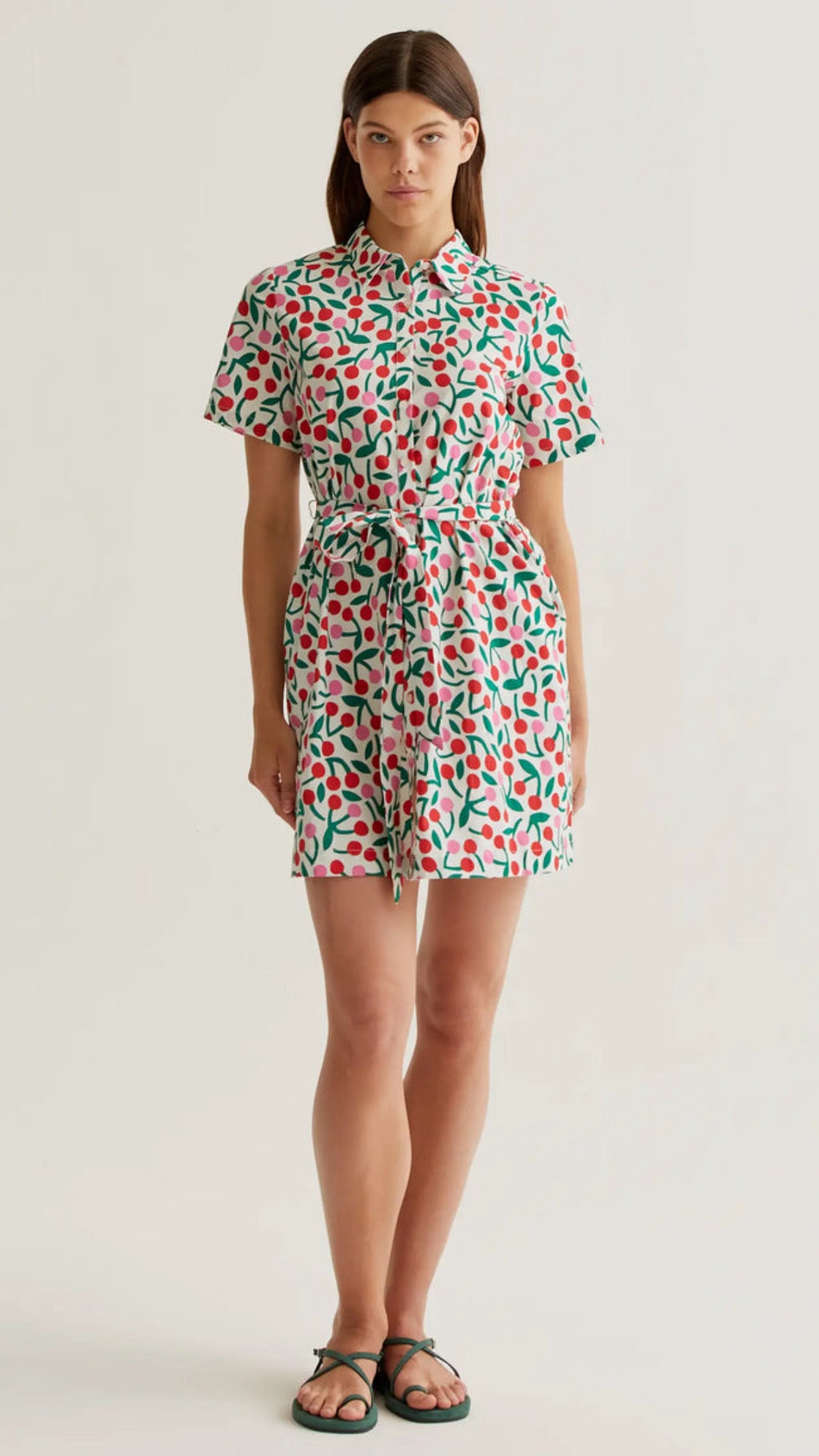 Vestido corto con estampado Guinda (R)