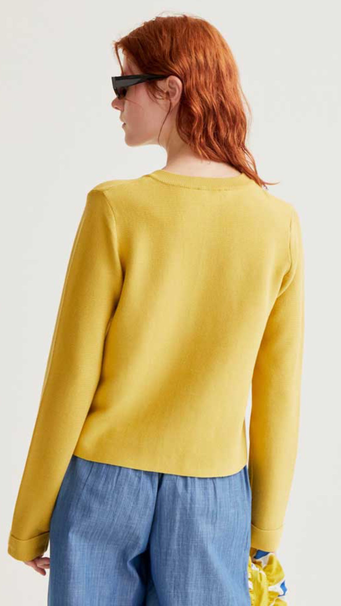 Cárdigan de punto amarillo con botones grandes (R)