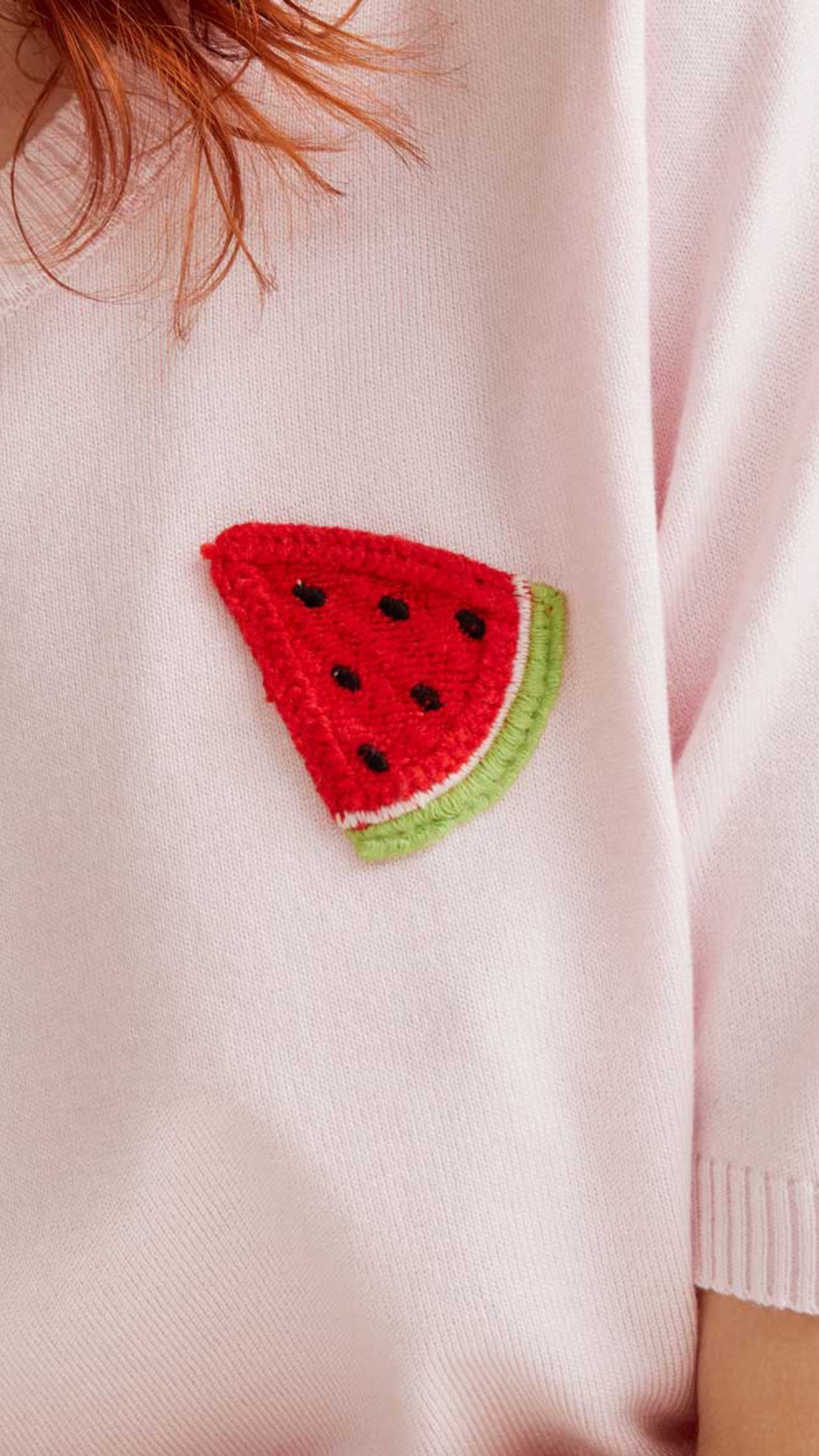 Top de punto rosa con bordado de sandía
