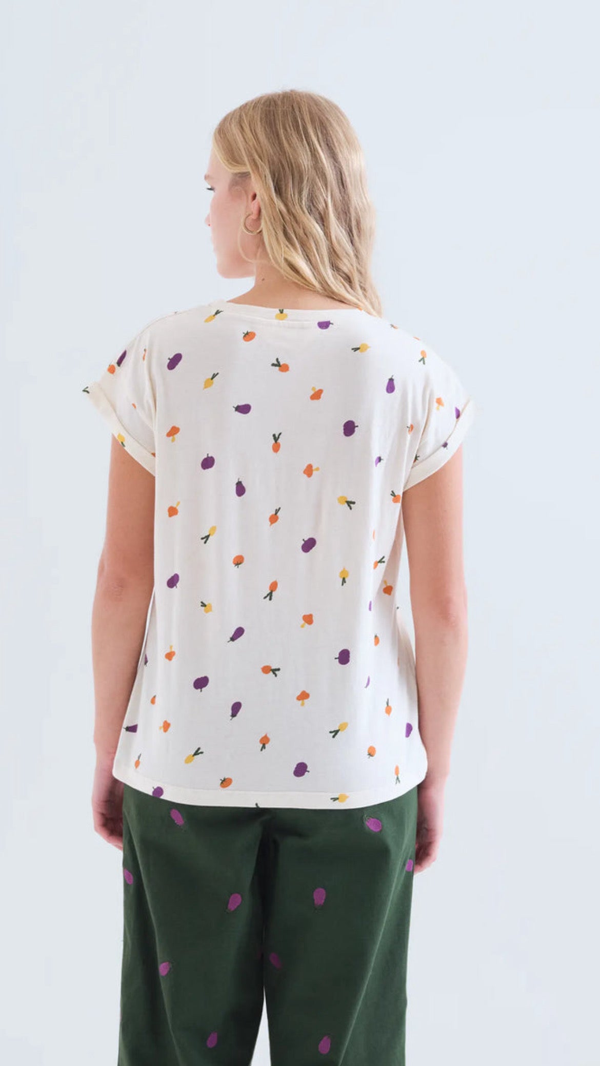 Camiseta 100% algodón con estampado verdura