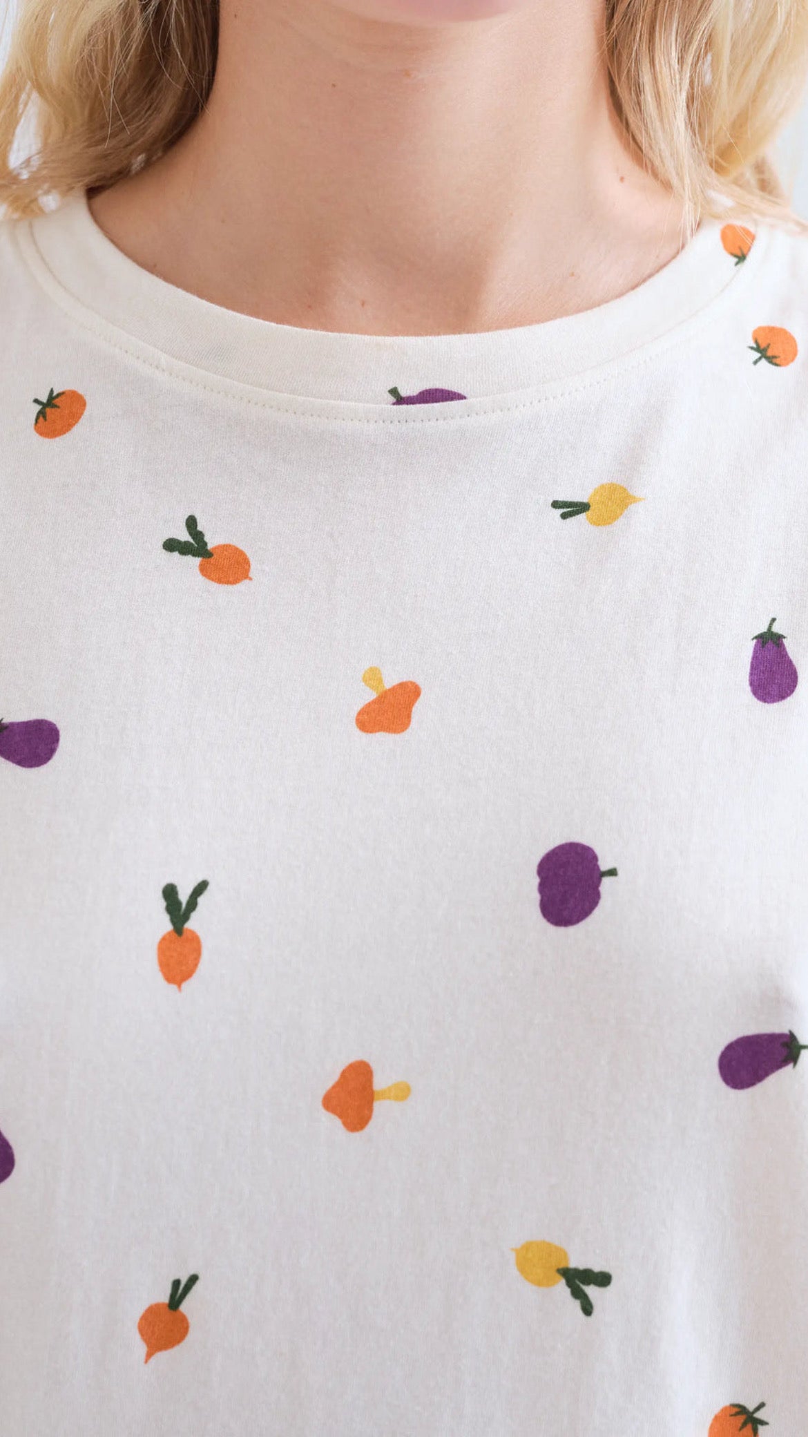 Camiseta 100% algodón con estampado verdura