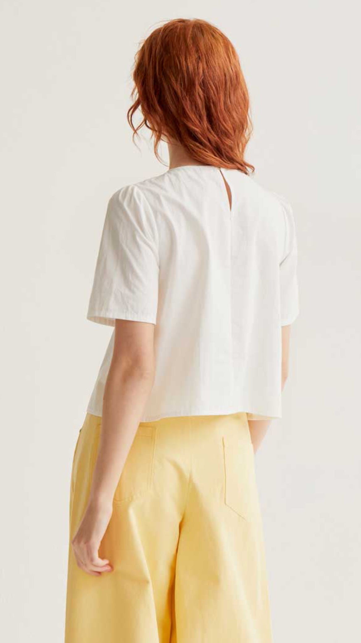 Top 100% algodón con botones florales