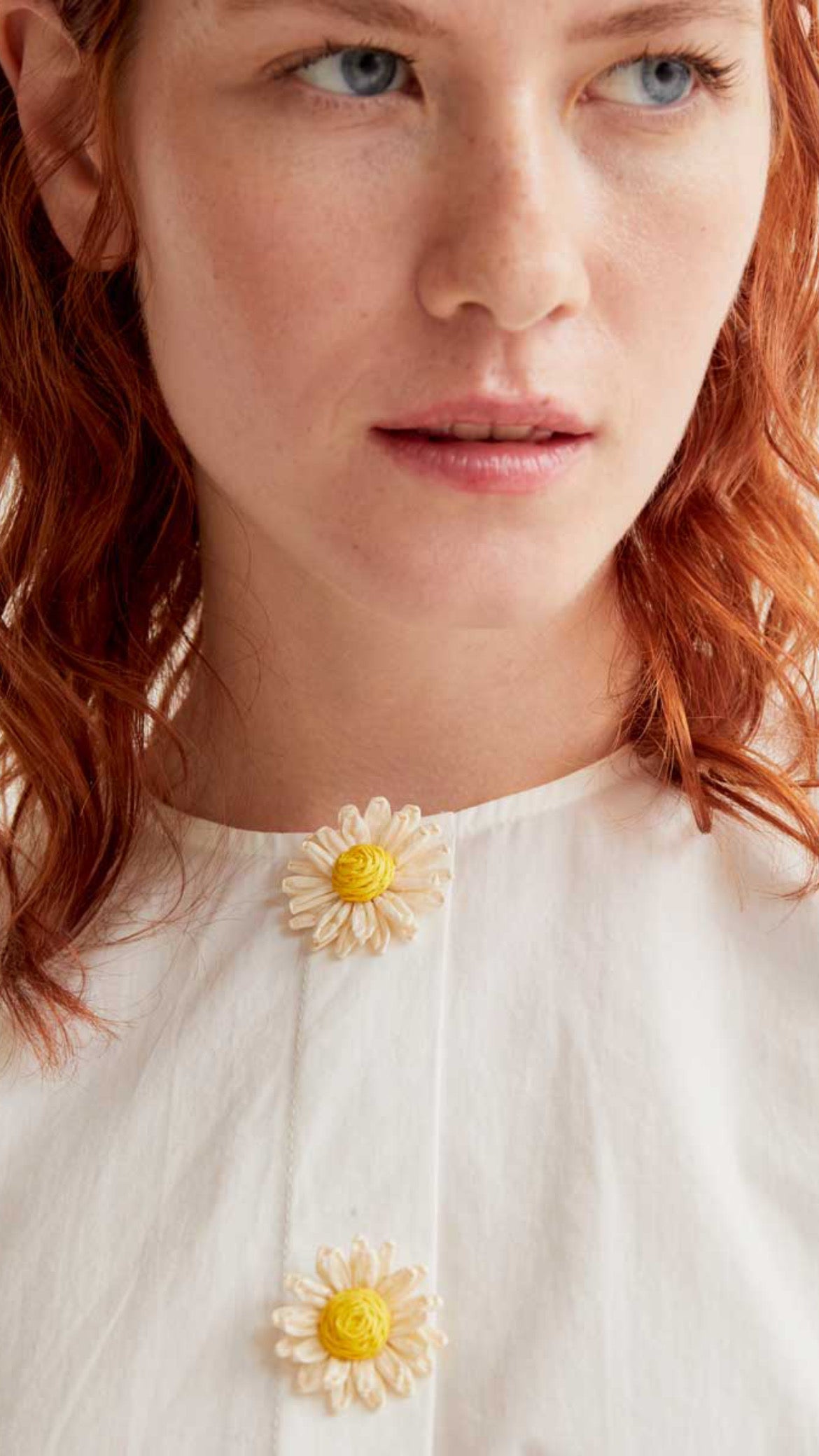 Top 100% algodón con botones florales