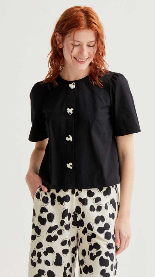 Top 100% algodón con botones de corazones