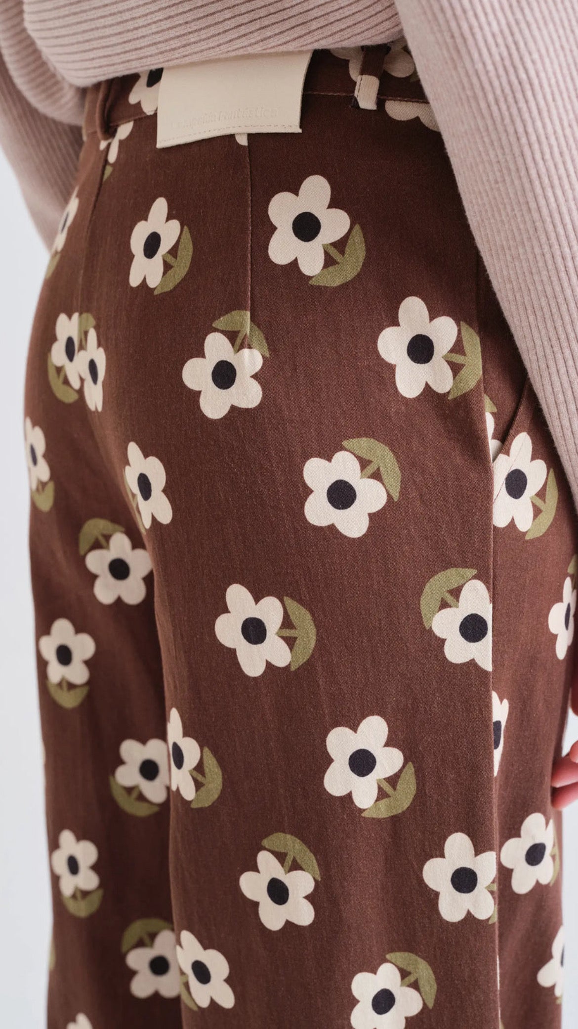 Pantalón con estampado Santini