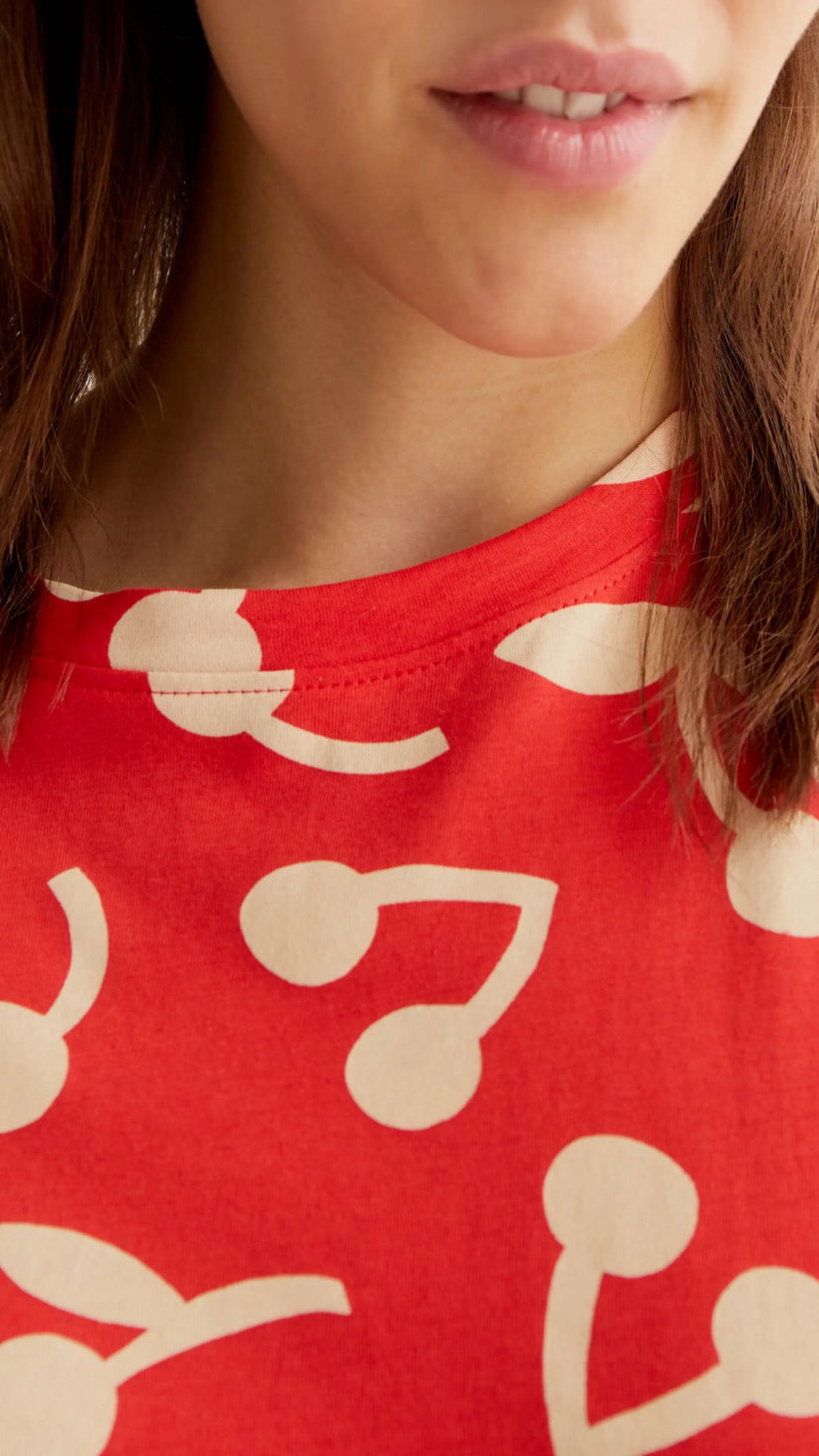 Camiseta con estampado Red Guinda