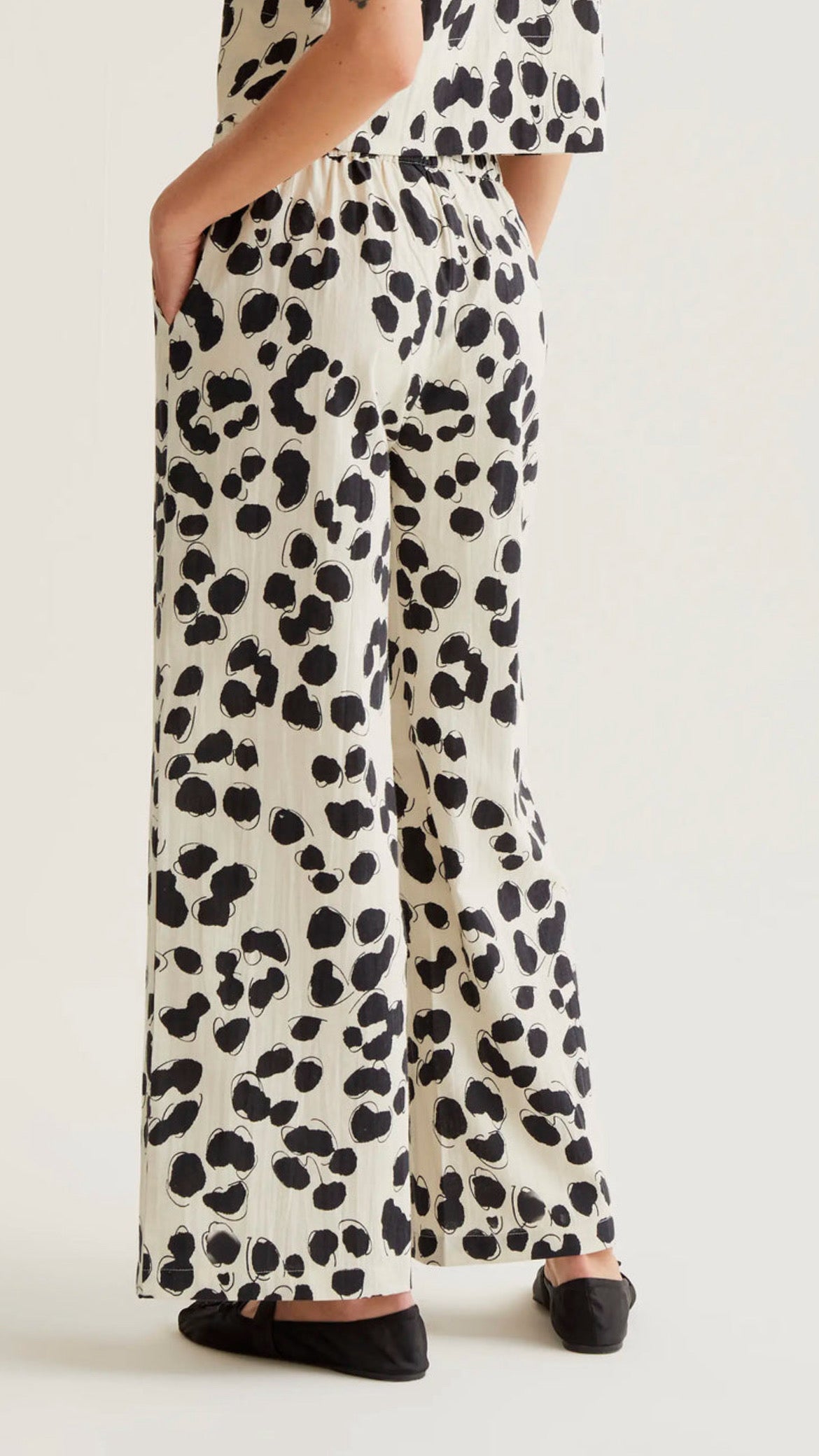 Pantalón con estampado Dalmatian (R)