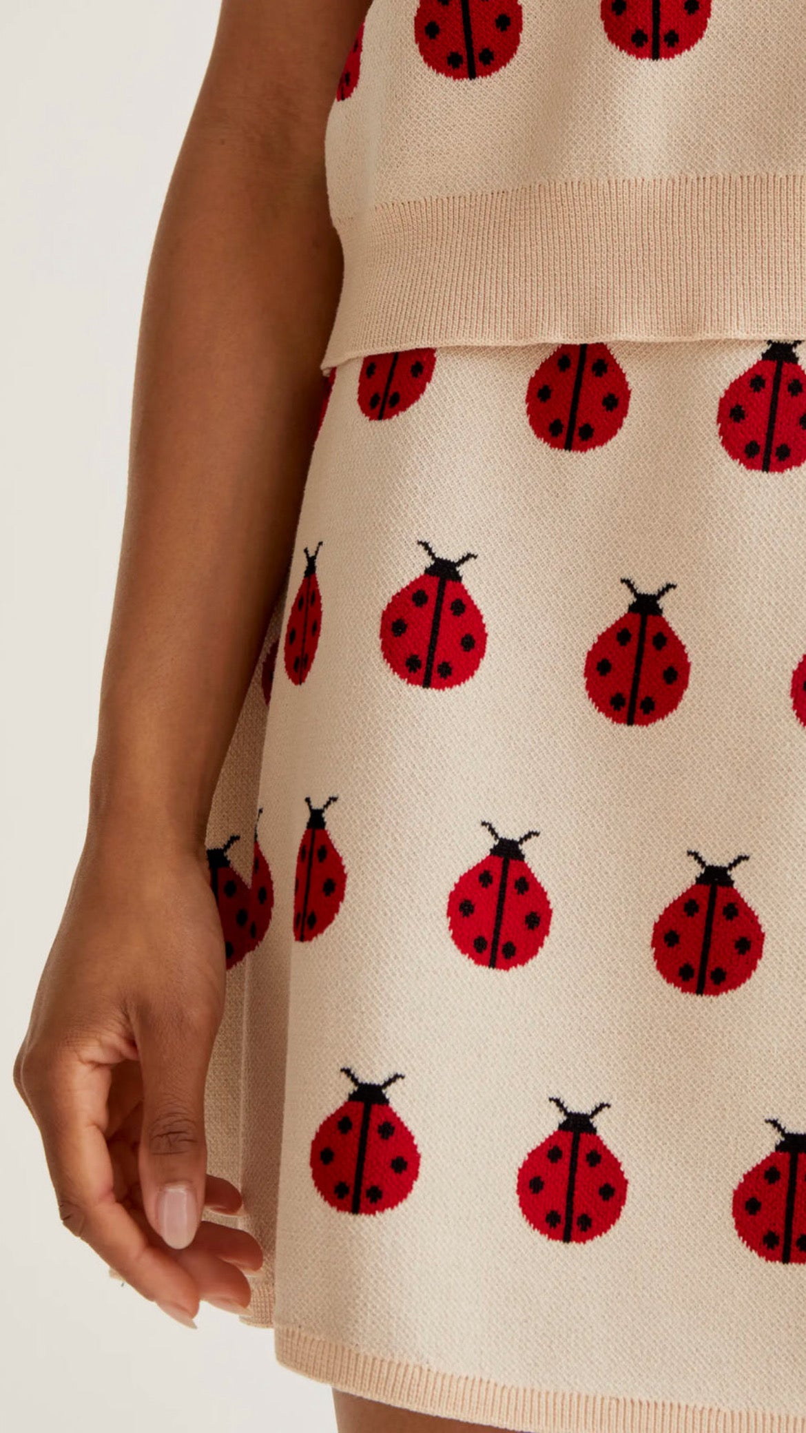 Falda corta con estampado Red Coccinella