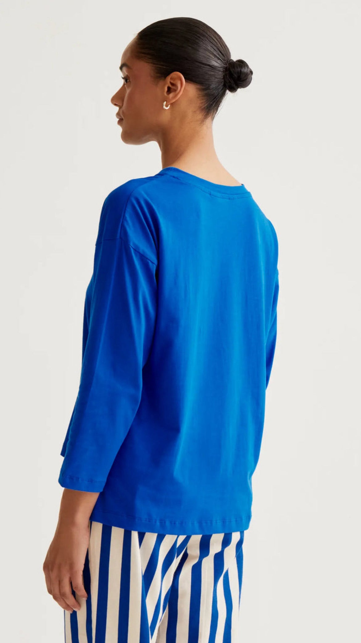 Camiseta azul con bordado Coccinellidae