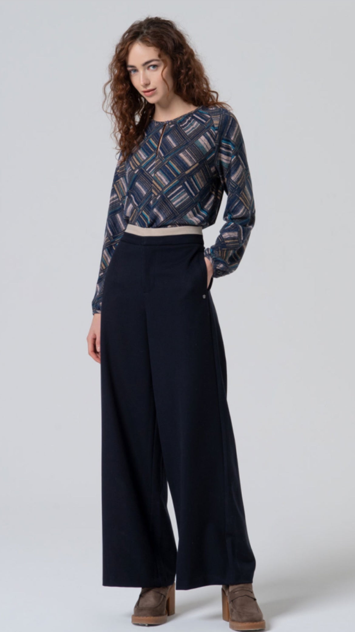 Pantalón wide leg con contraste en cintura Marino