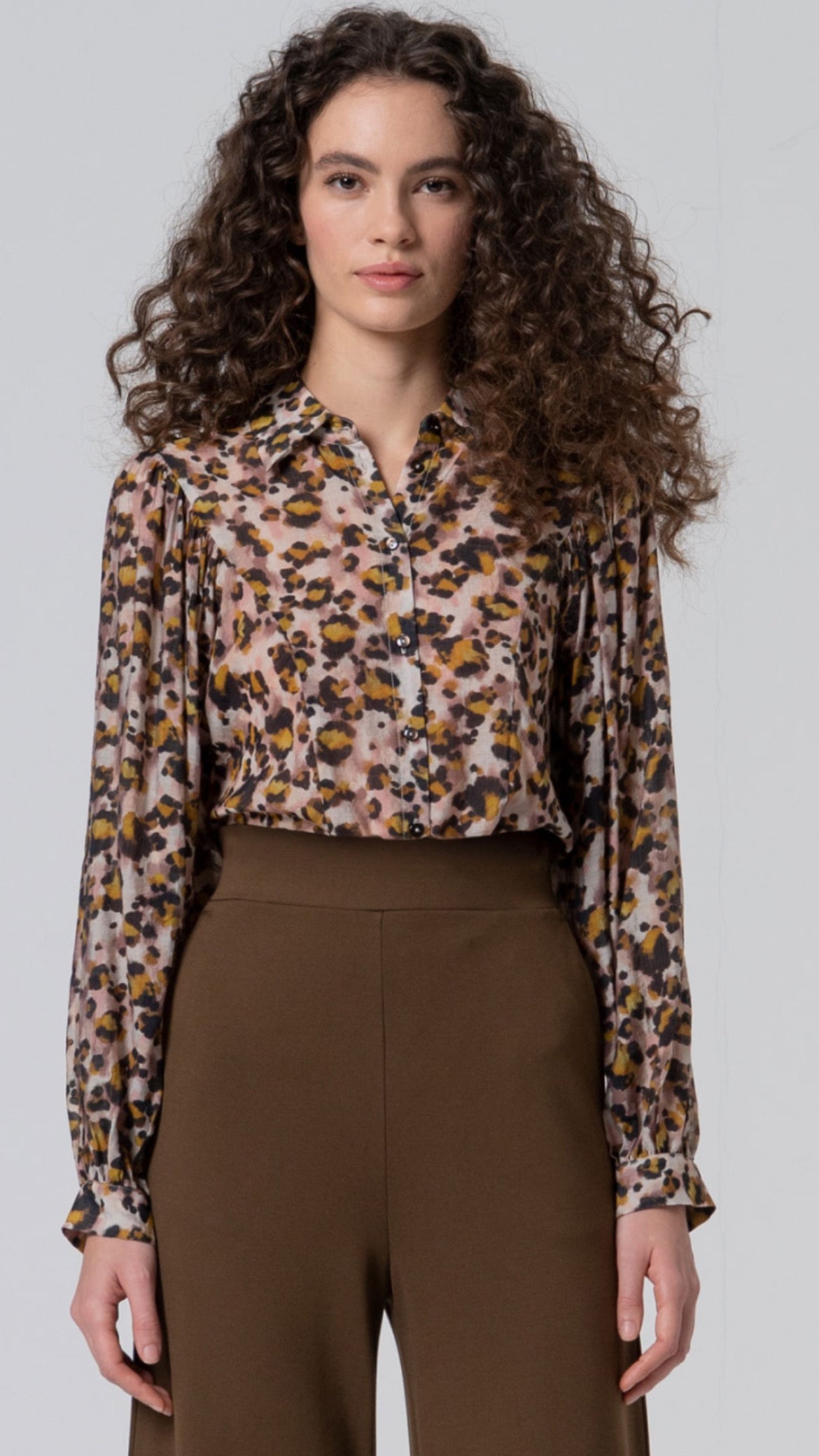 Pantalón ancho sin cierres Kaki Oscuro