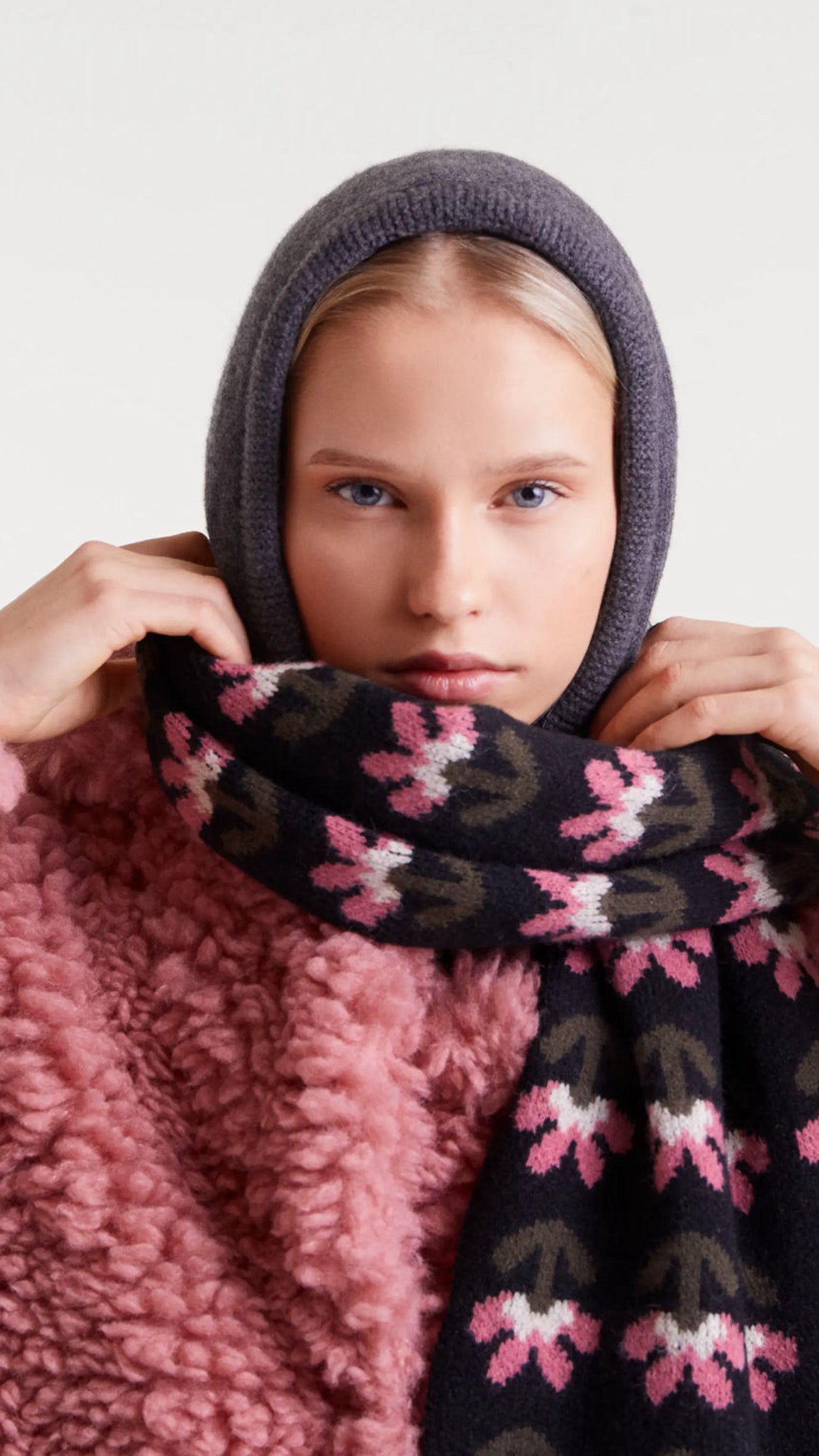 Bufanda de punto jacquard estampado Baboushka Small