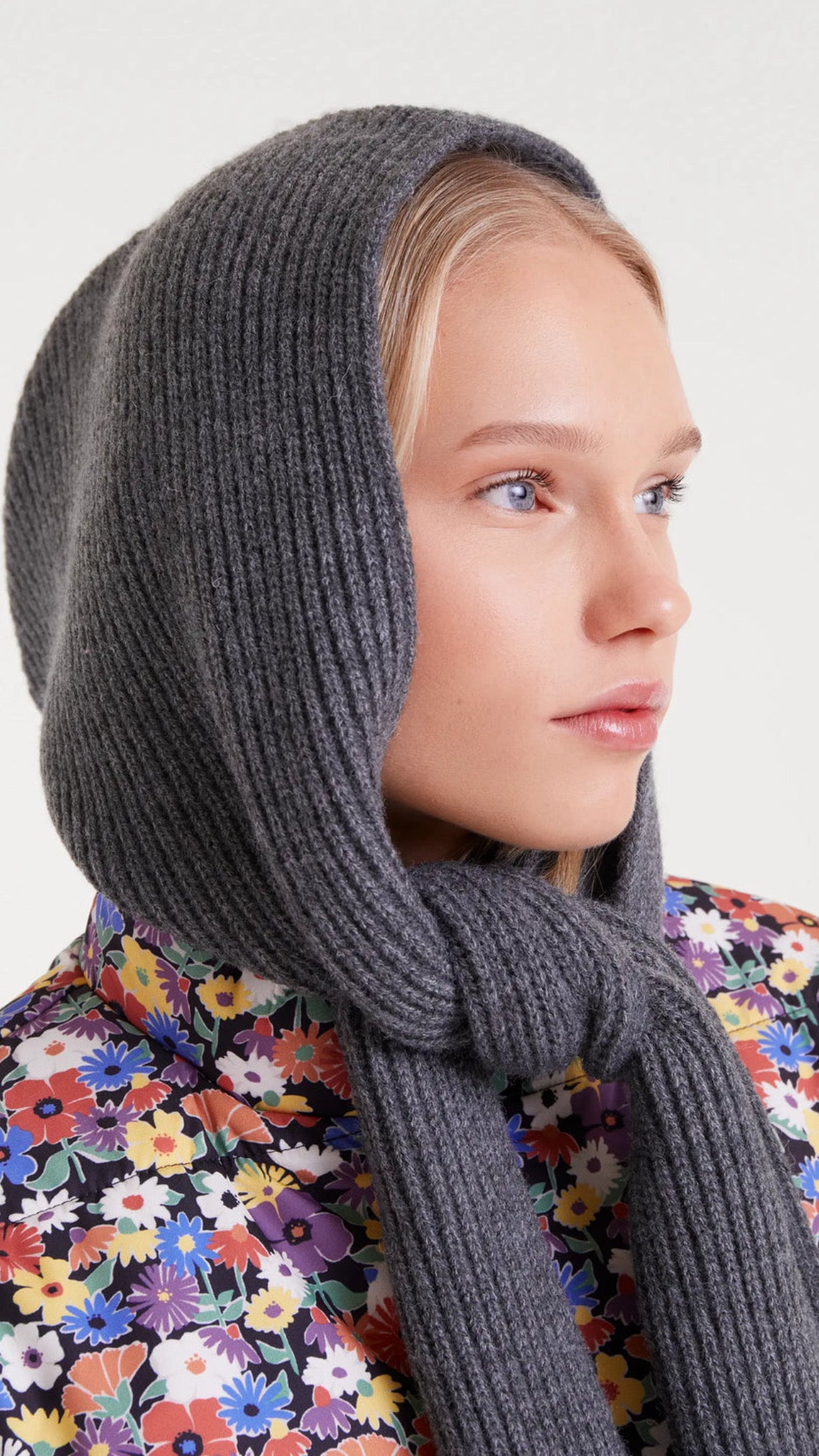 Gorro beanie punto fino gris